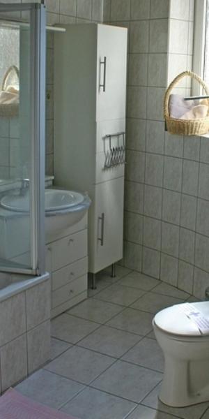 Double Room - Photo 6
