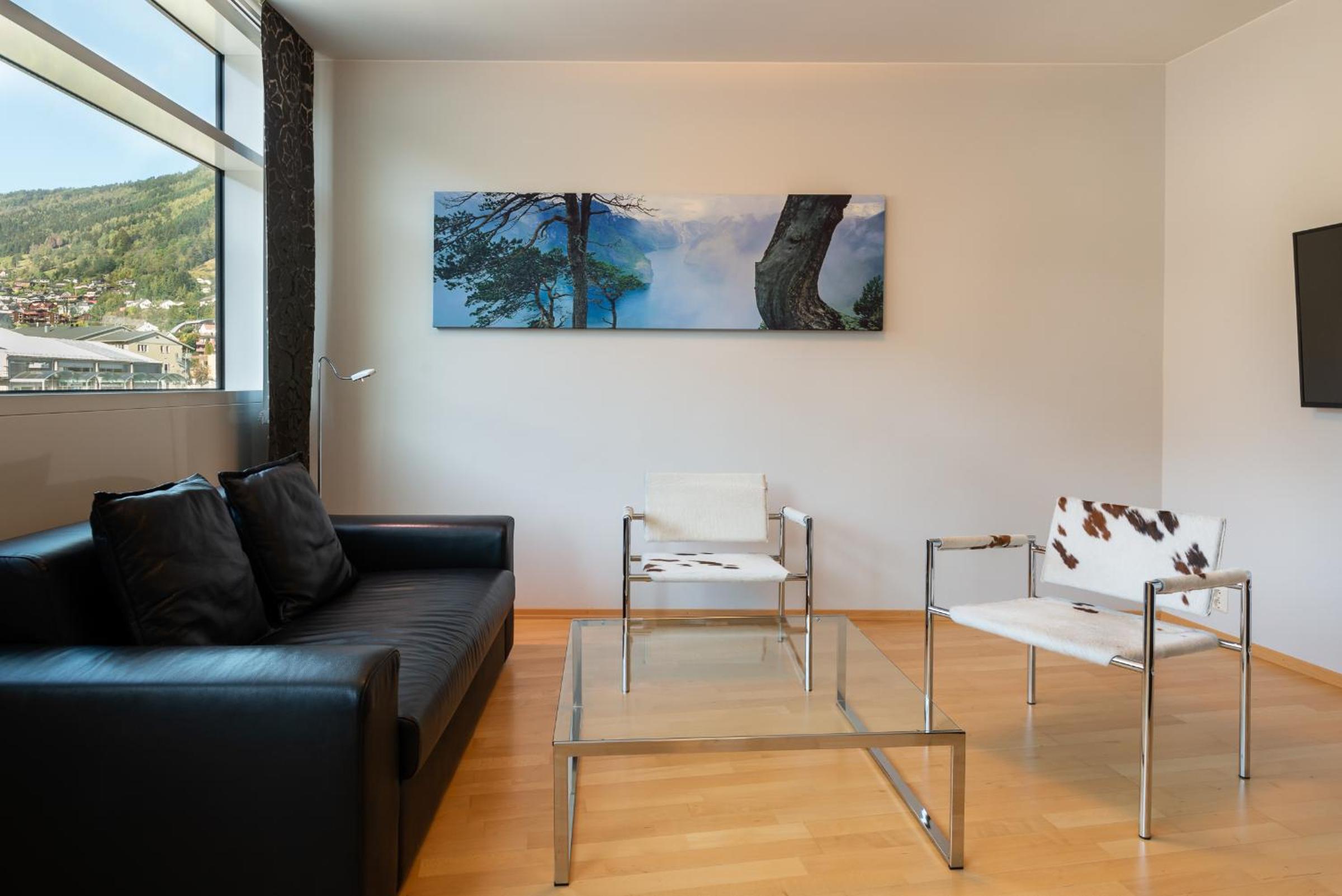 Suite - Photo 6