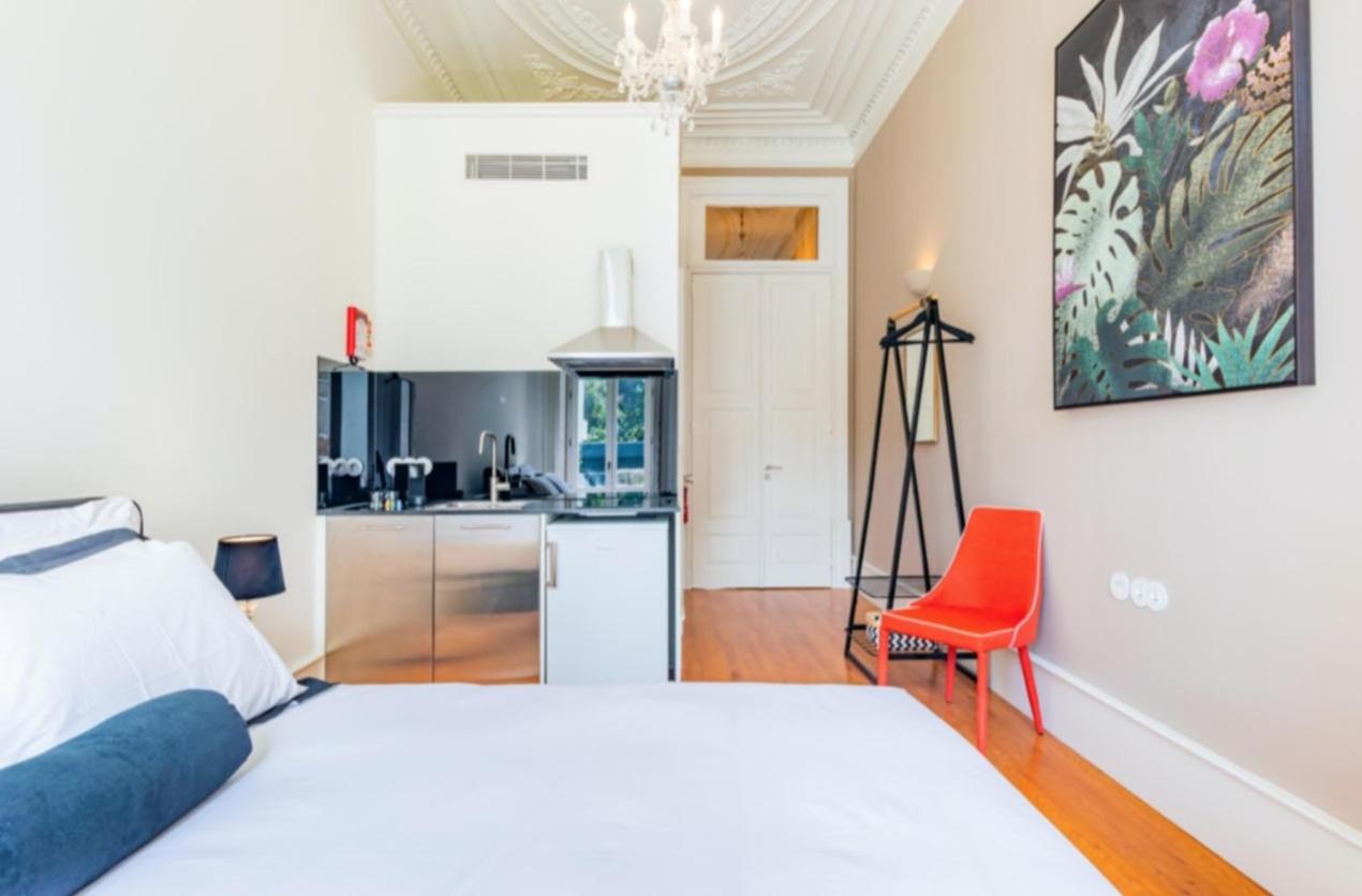 Queen Room with Garden View - Photo 4