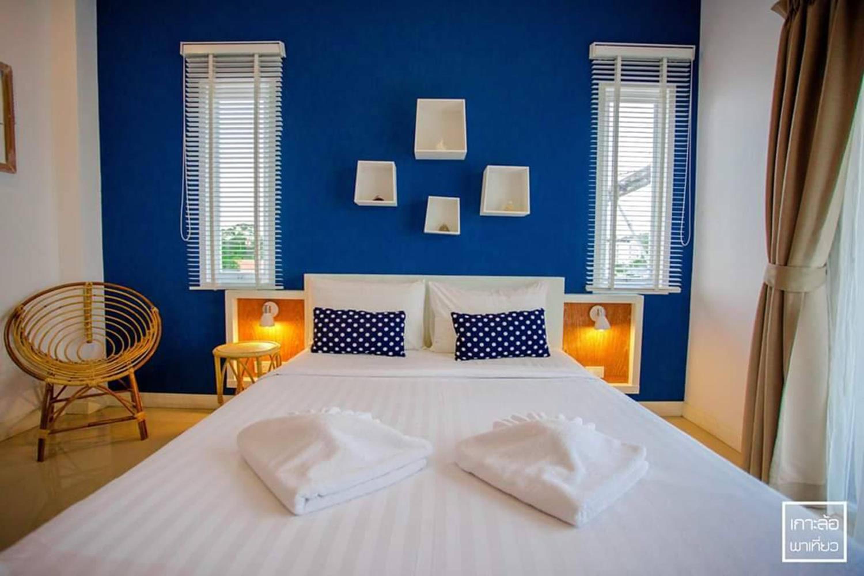 Deluxe Double Room with Balcony - Photo 4