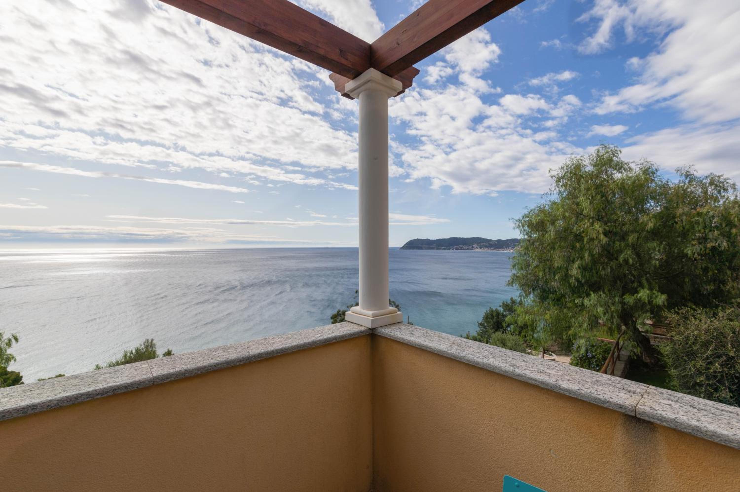 Apartment with Sea View - Photo 42