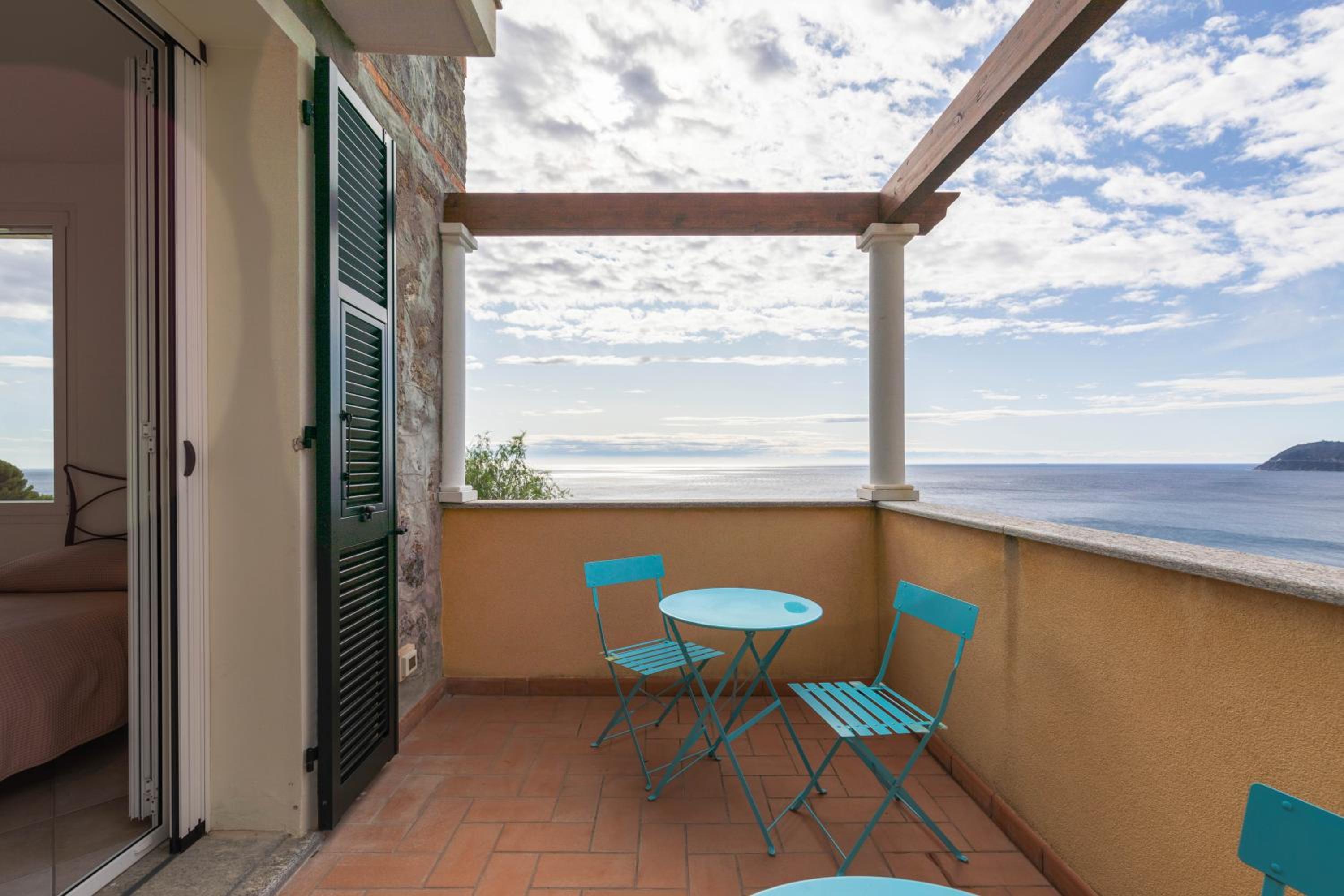 Apartment with Sea View - Photo 41
