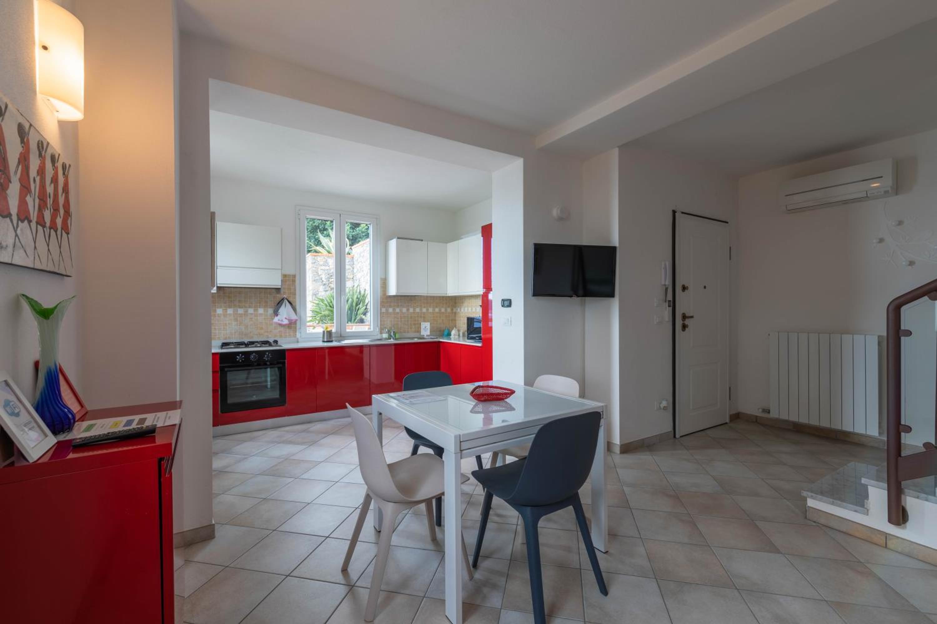 Apartment with Sea View - Photo 12