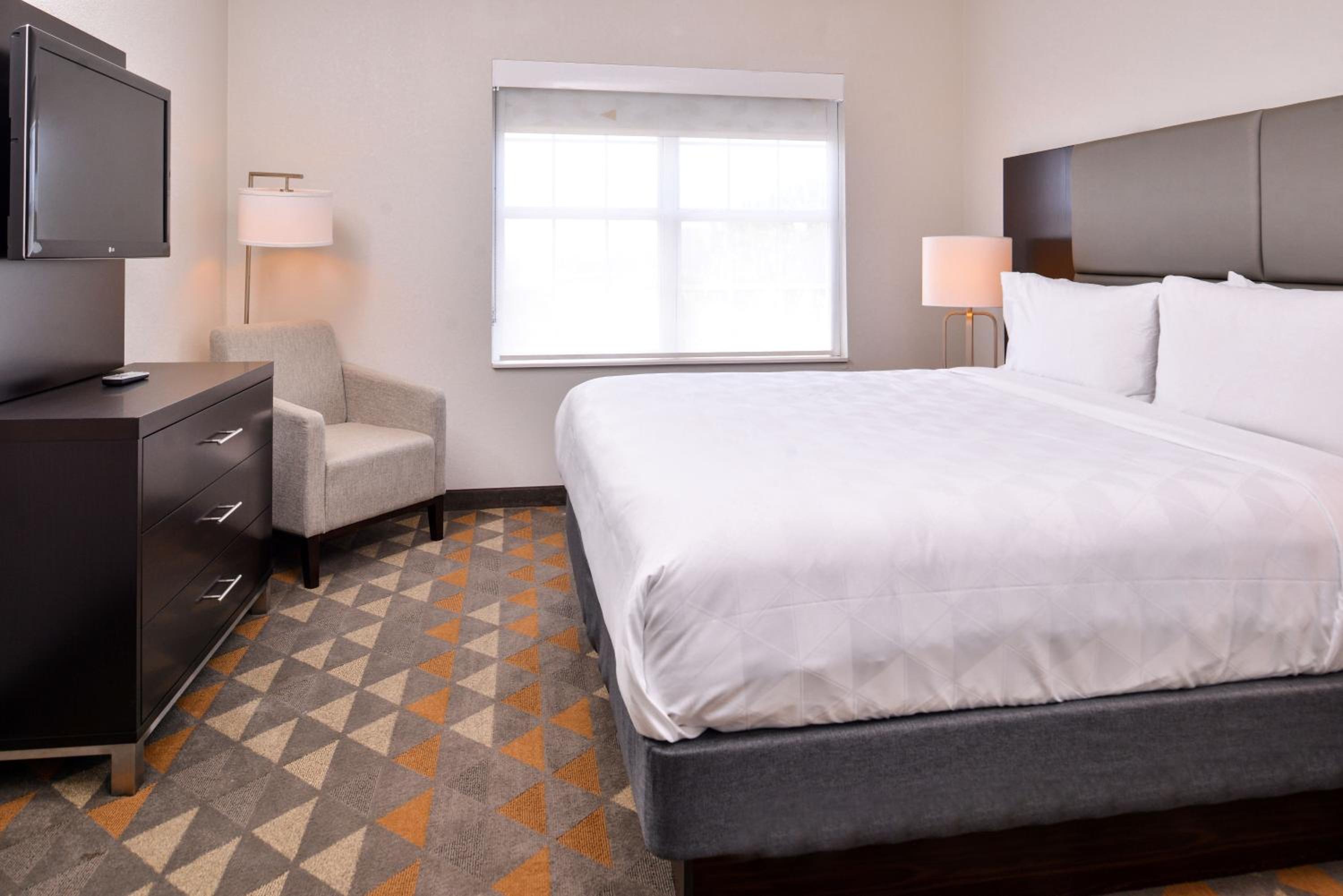 Standard King Room - Photo 1