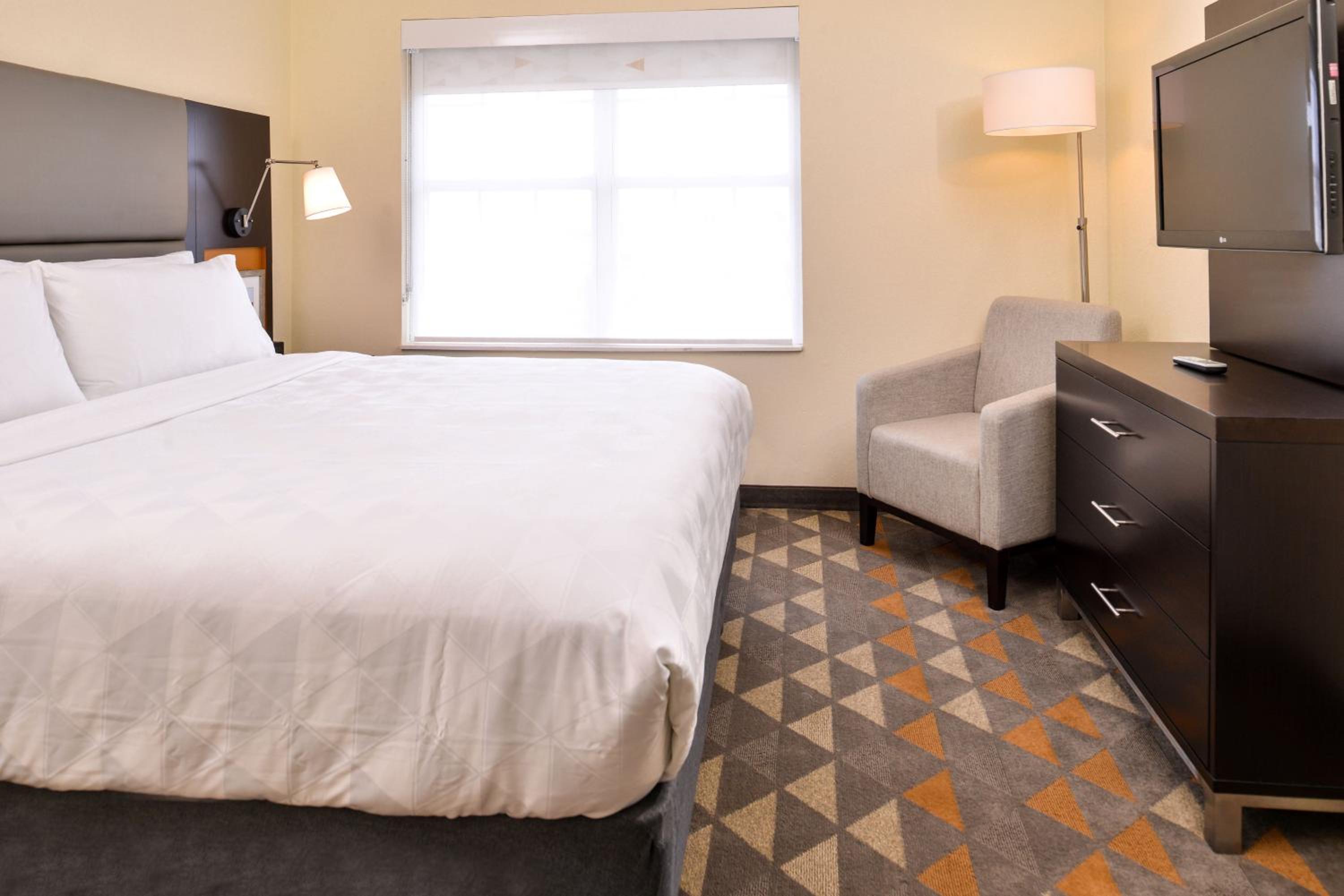 Standard King Room - Photo 4