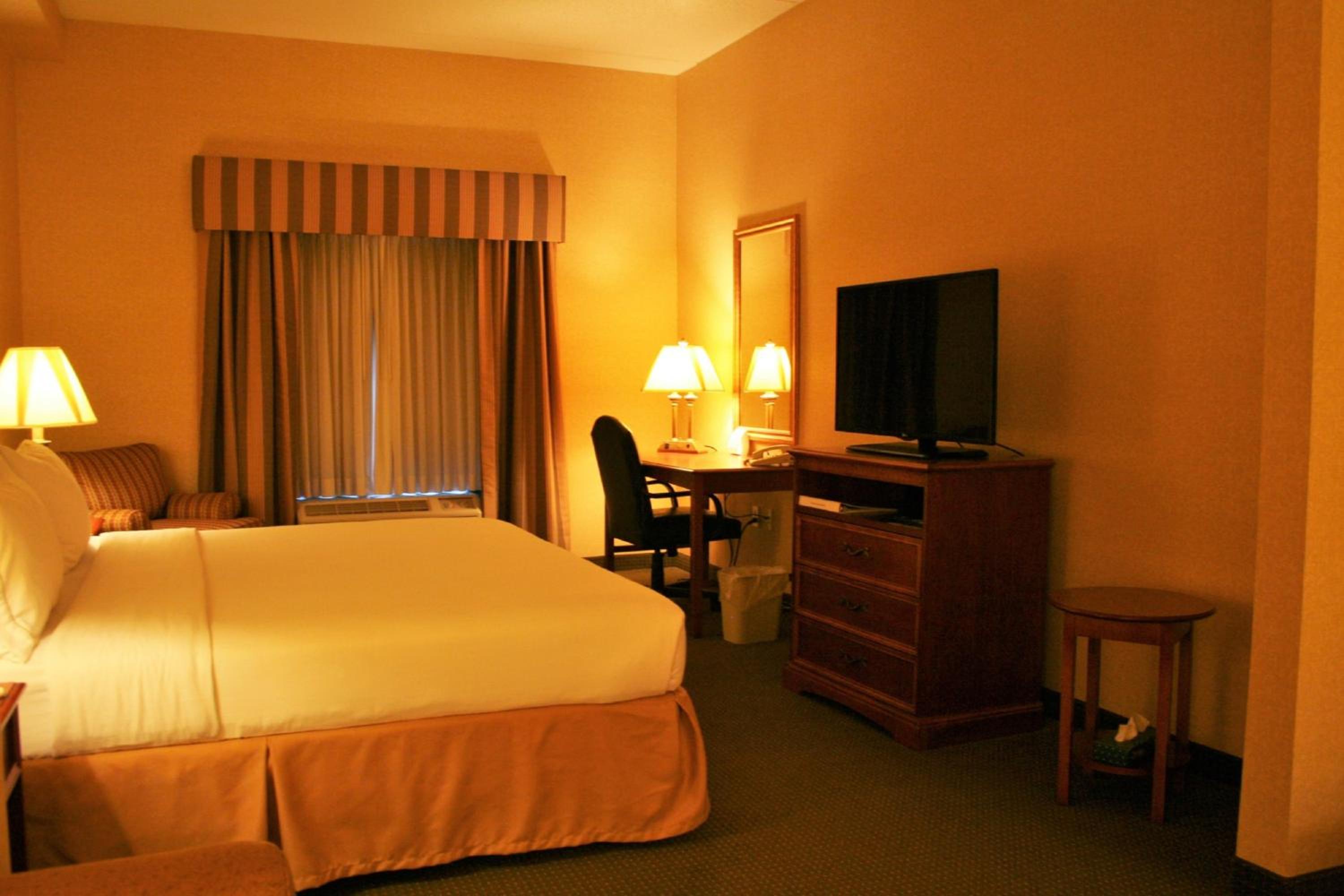 King Suite - Photo 3
