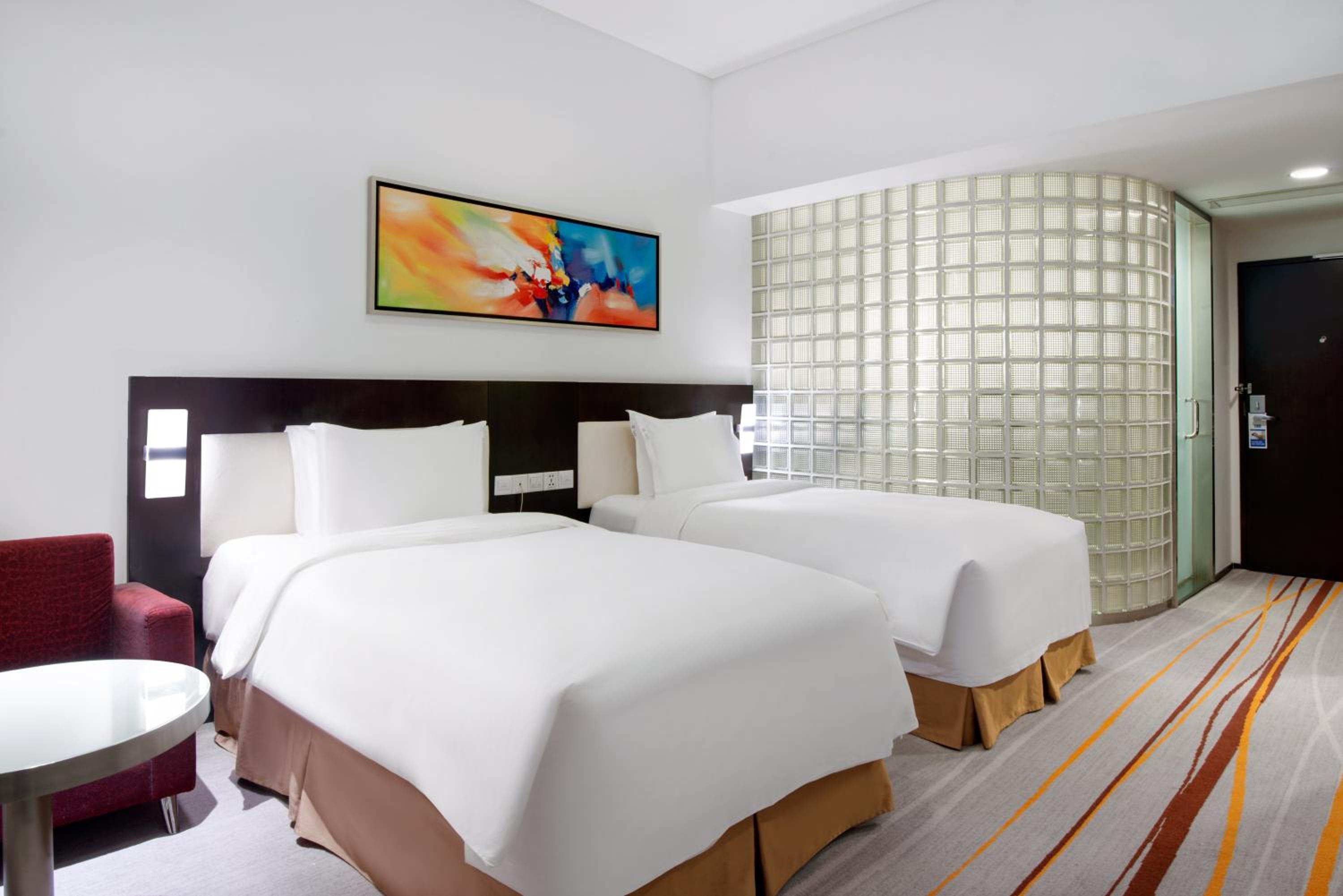 Standard Twin Room - Smoking - Photo 4