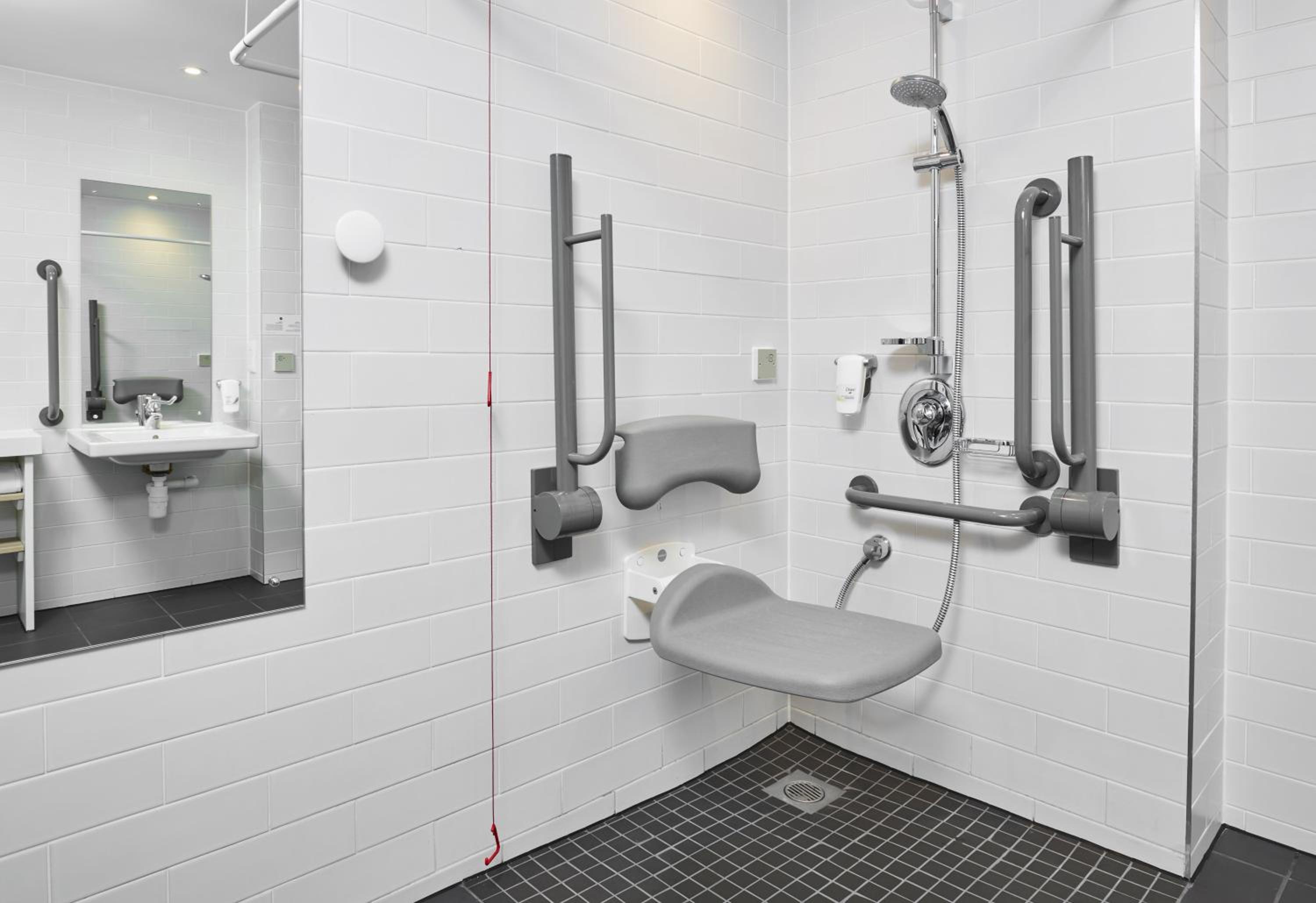 Double Room with Free Hot Breakfast - Accessible