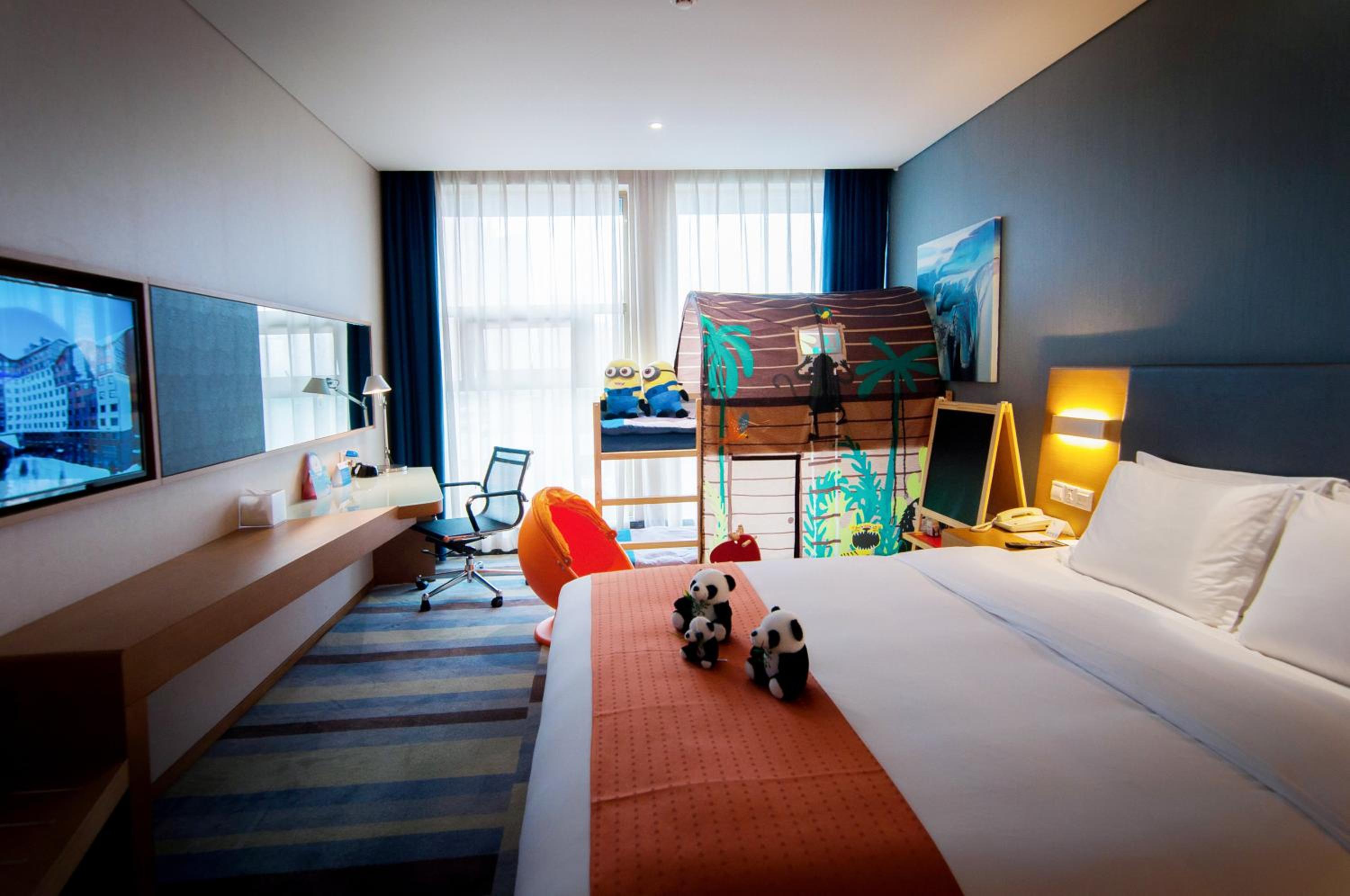 Standard King Room with Bunk Bed
