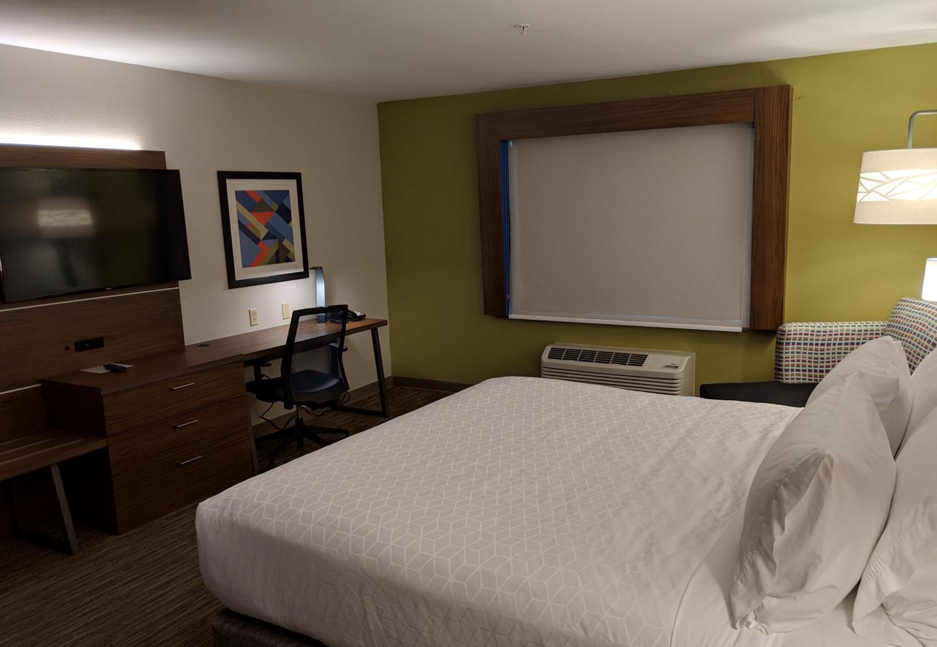 Standard King Room - Photo 1