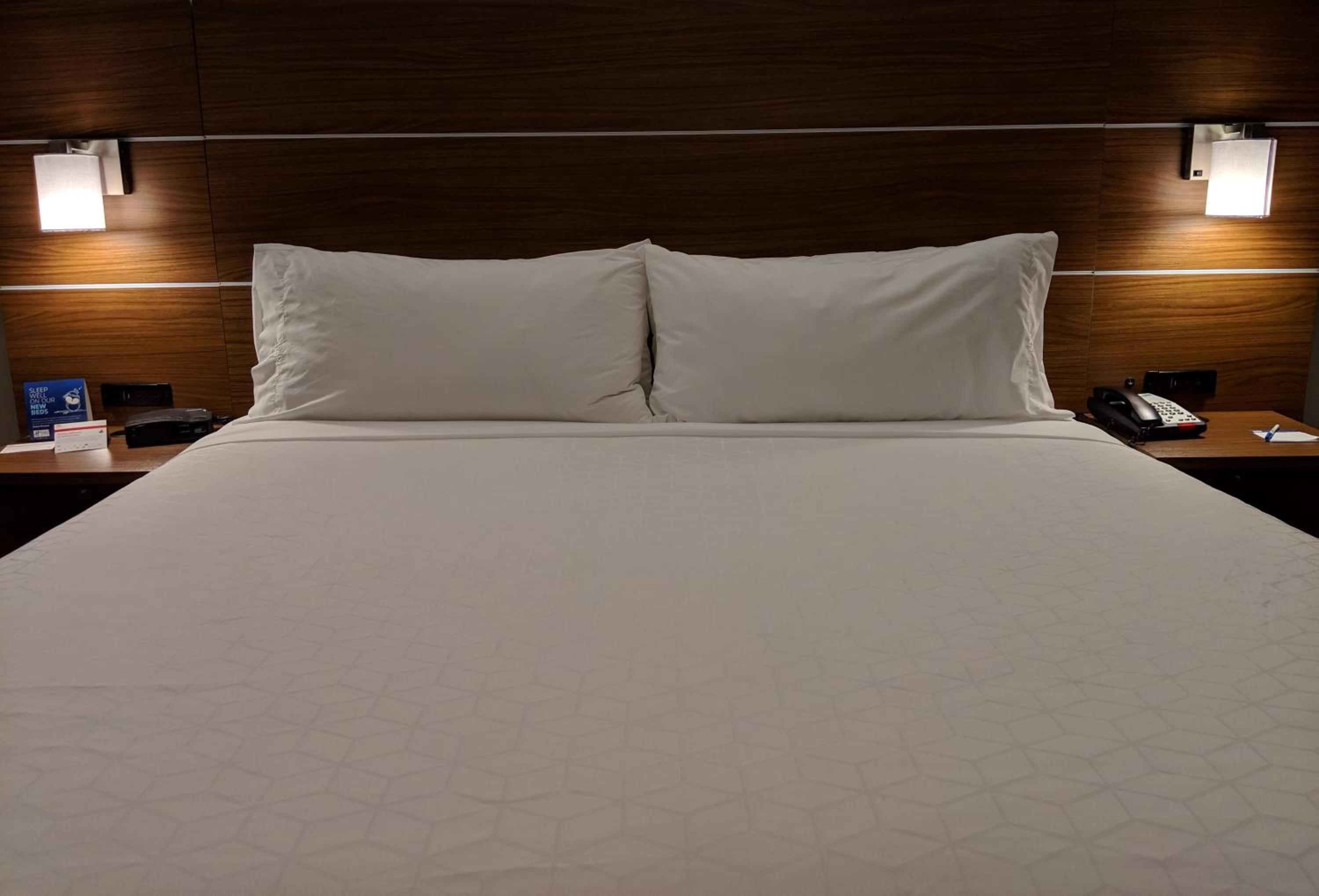 Standard King Room with Extra Space - Photo 2