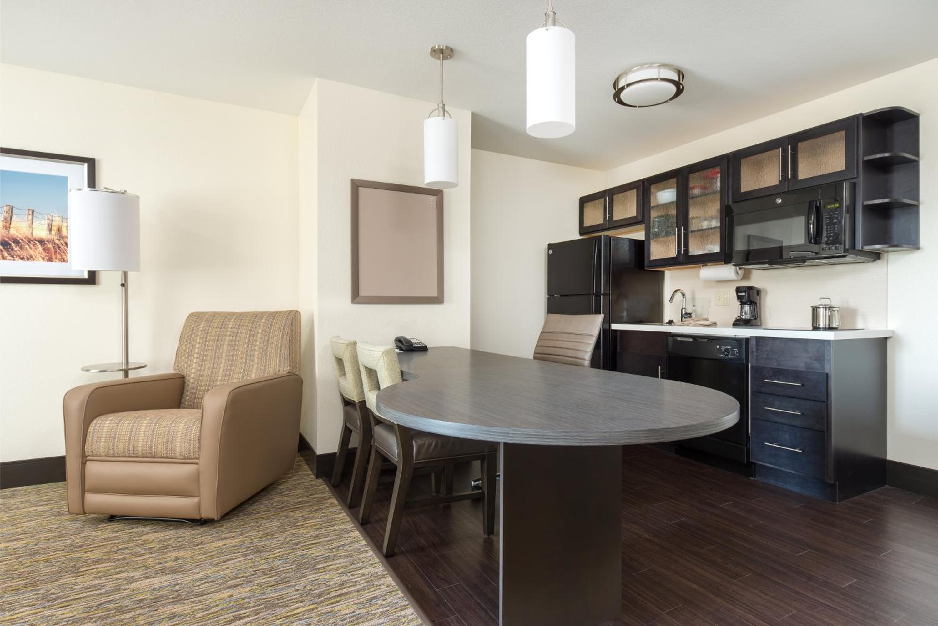 One-Bedroom King Suite with Sofa Bed - Photo 2