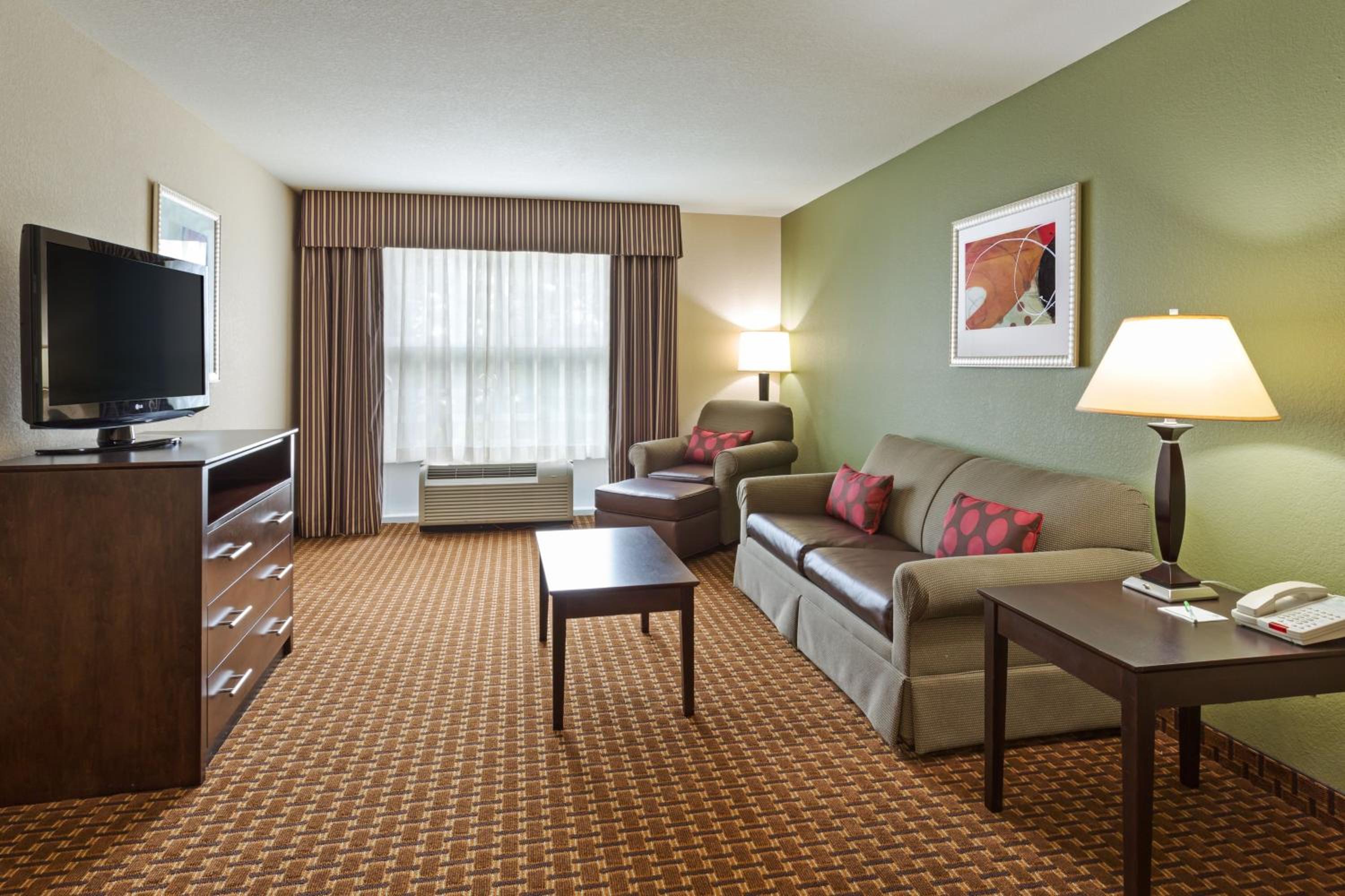 One-Bedroom Suite with Jetted Tub - Photo 1