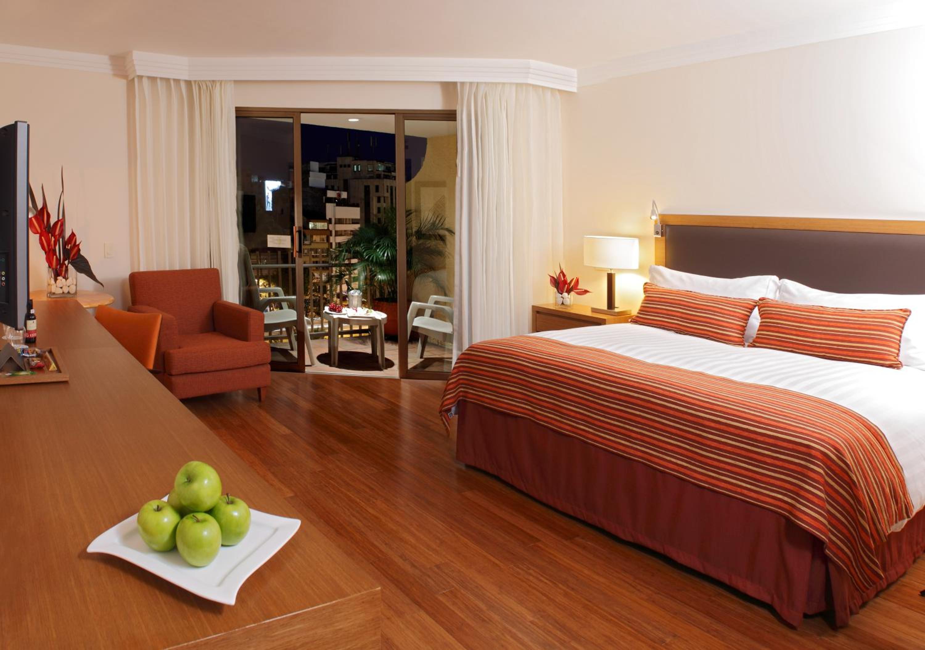 Classic Queen Room with Balcony - Photo 1