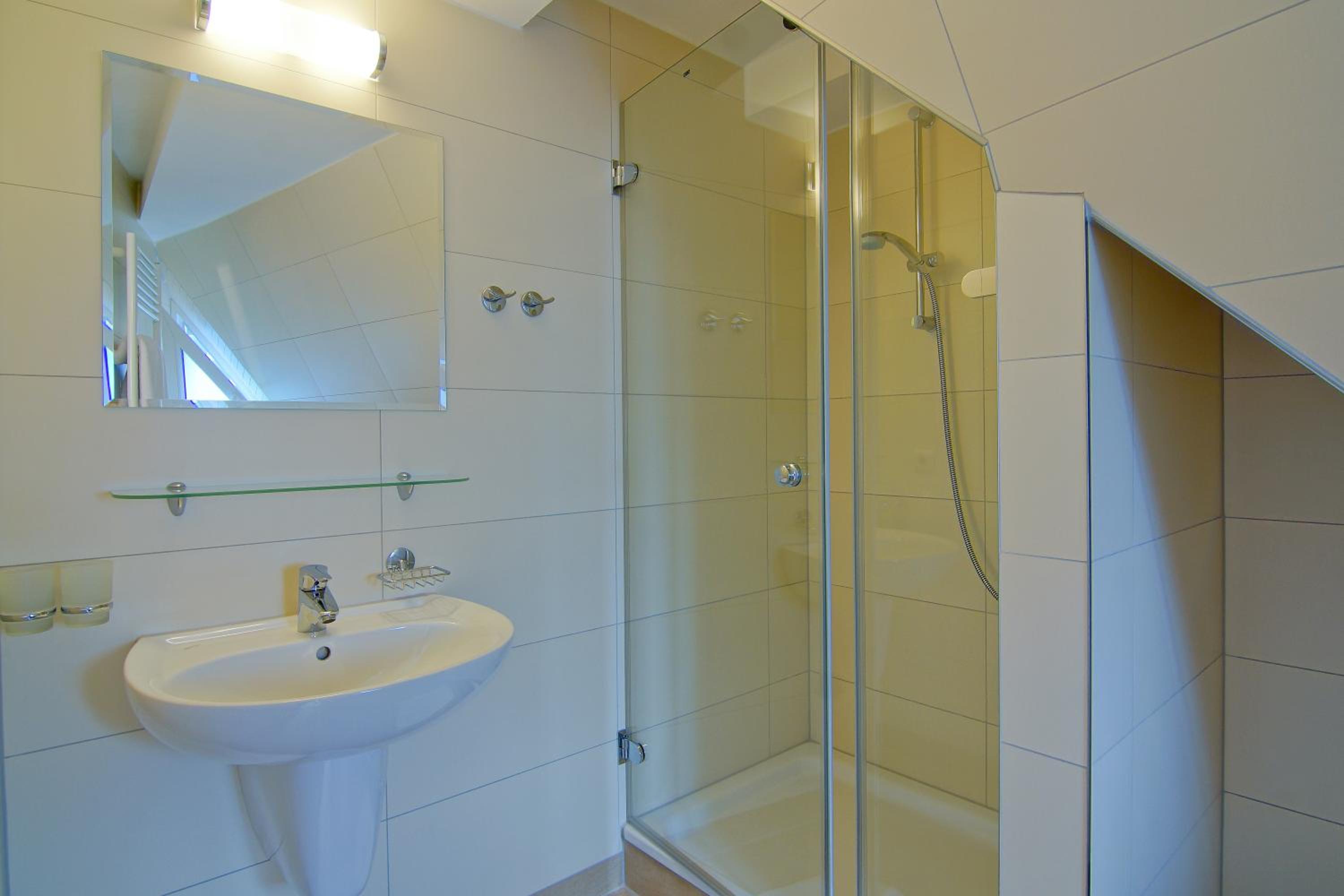 Two-Bedroom Apartment with Balcony photo 2