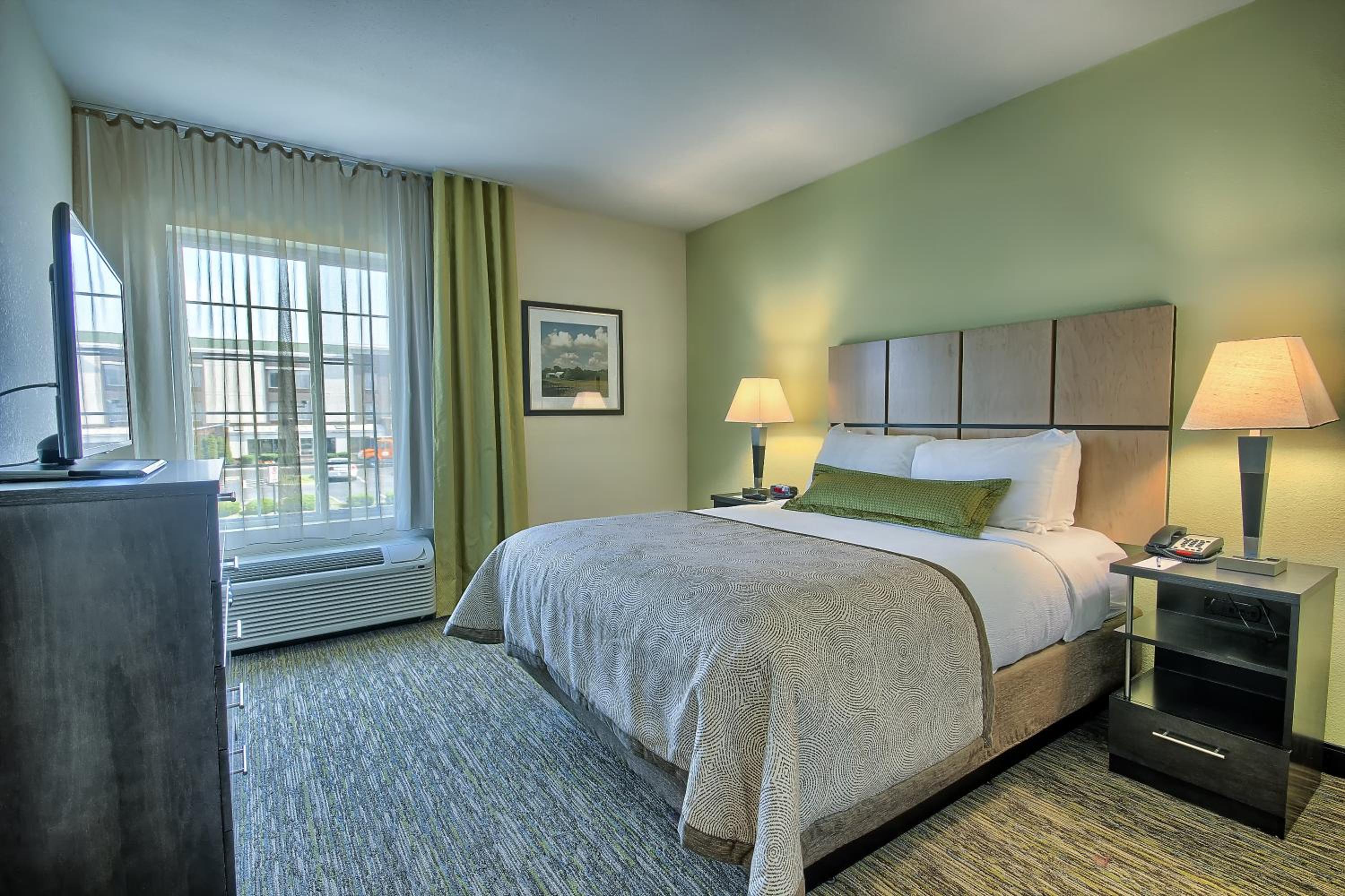 One-Bedroom King Suite - Disability Access