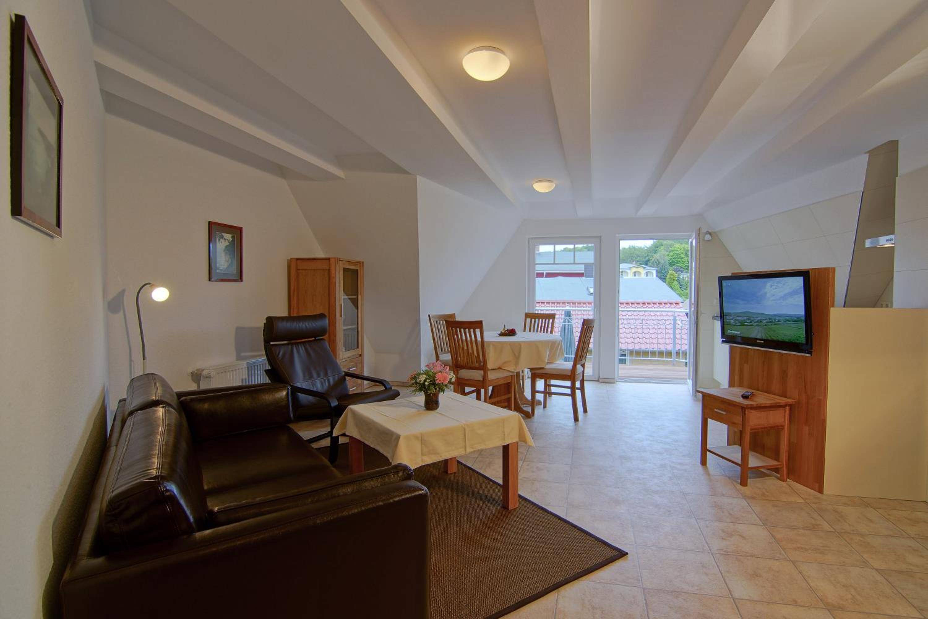 Two-Bedroom Apartment with Balcony photo 1