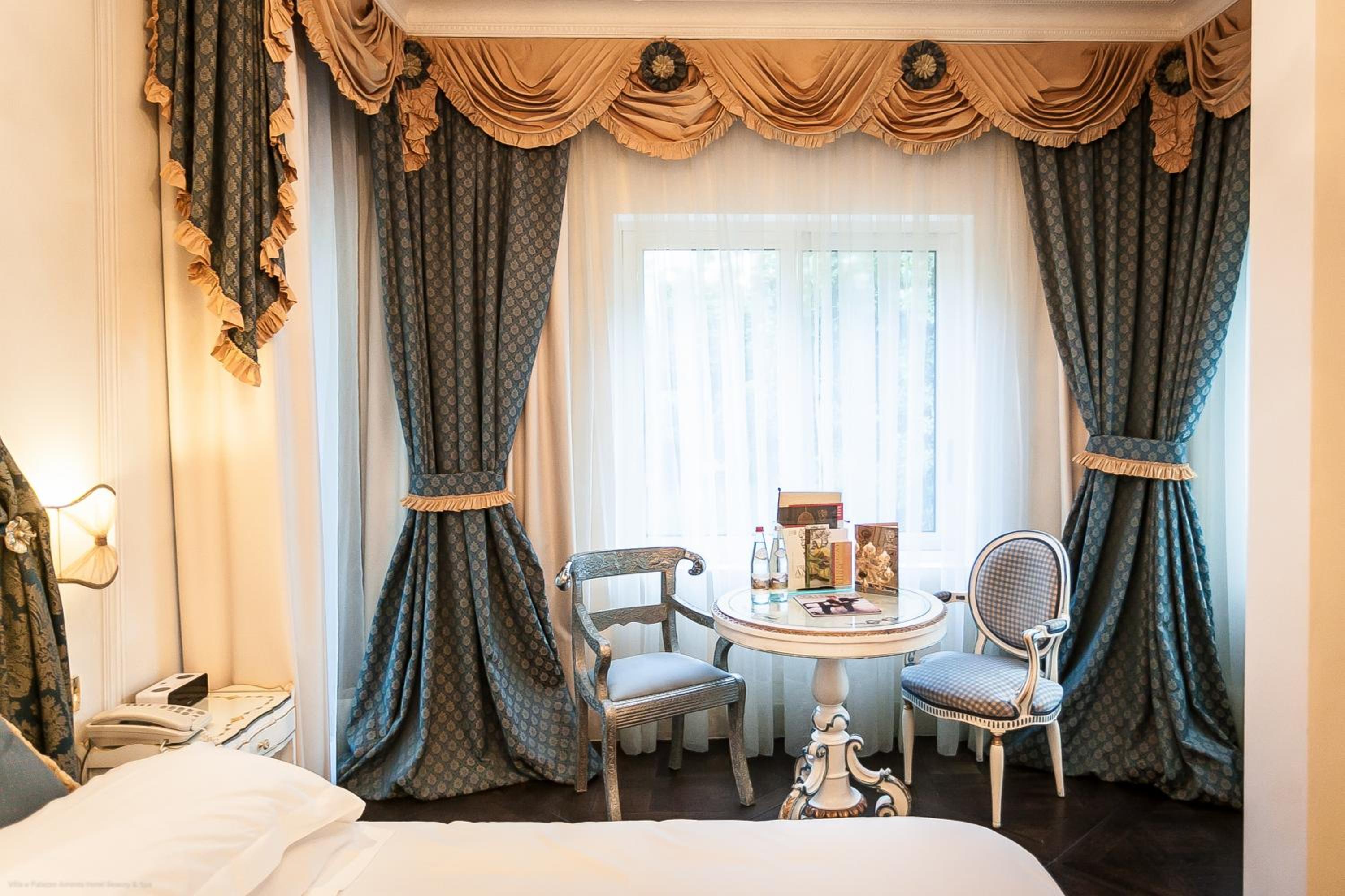 Superior Double Room with Park View - Photo 3