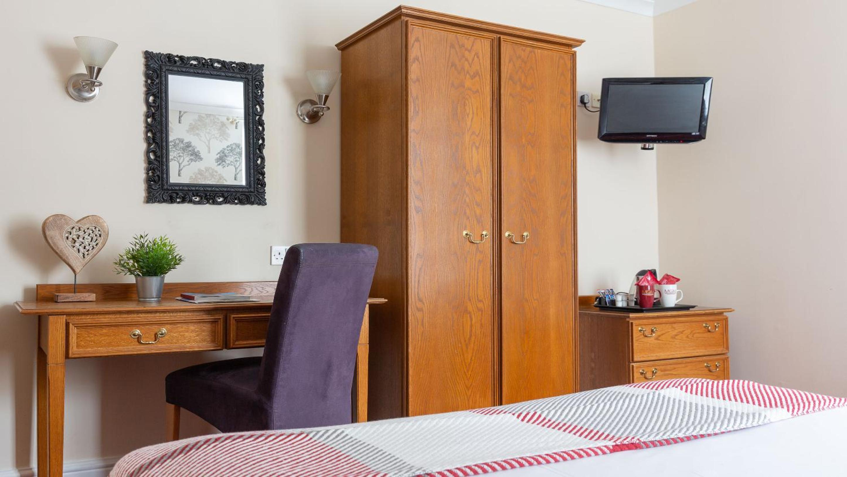 Standard Double Room - Photo 2