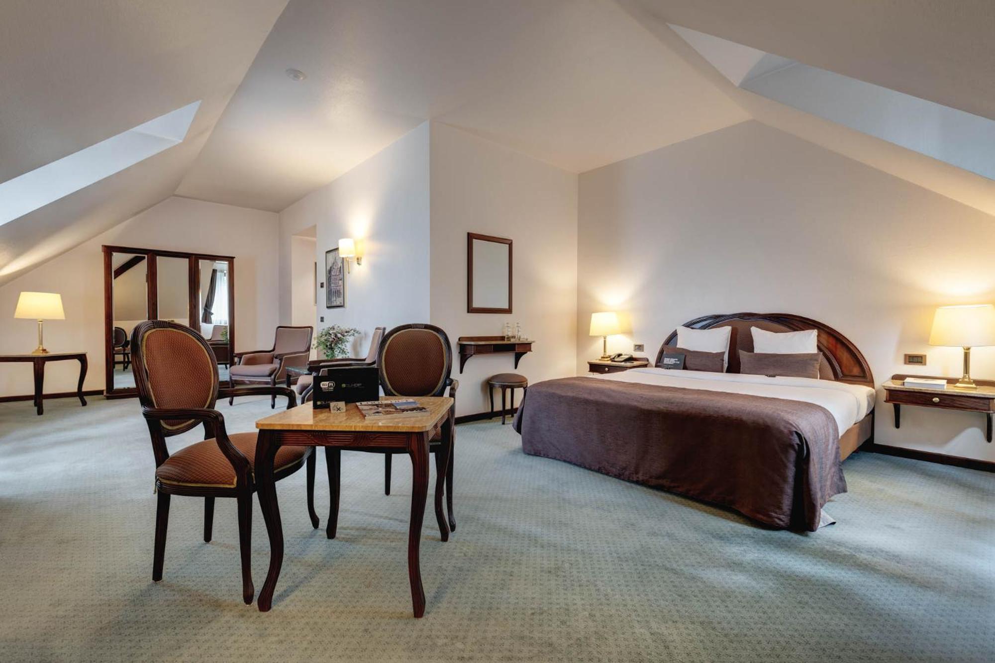 Suite photo 1