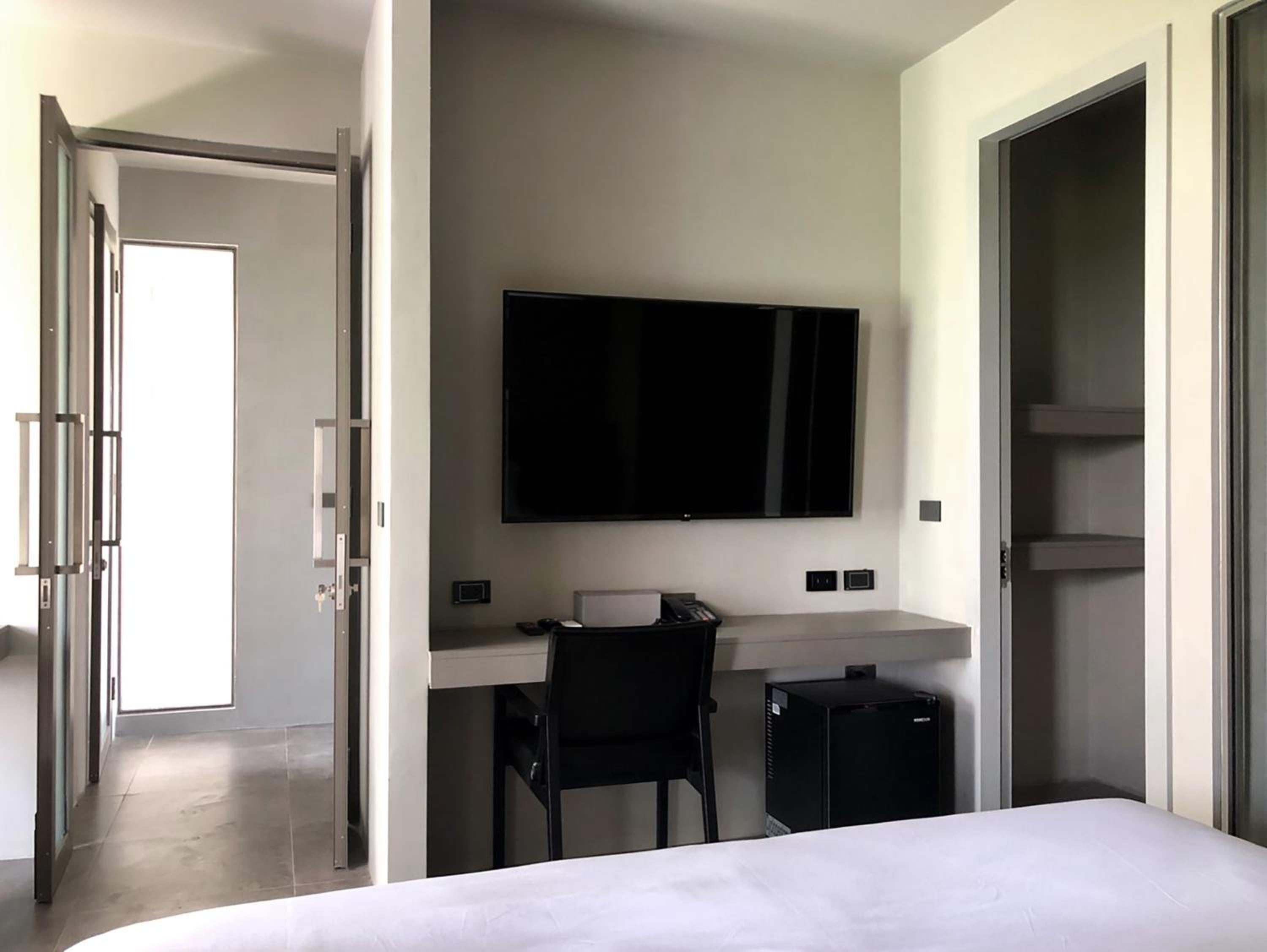 Deluxe Family Room - Photo 3