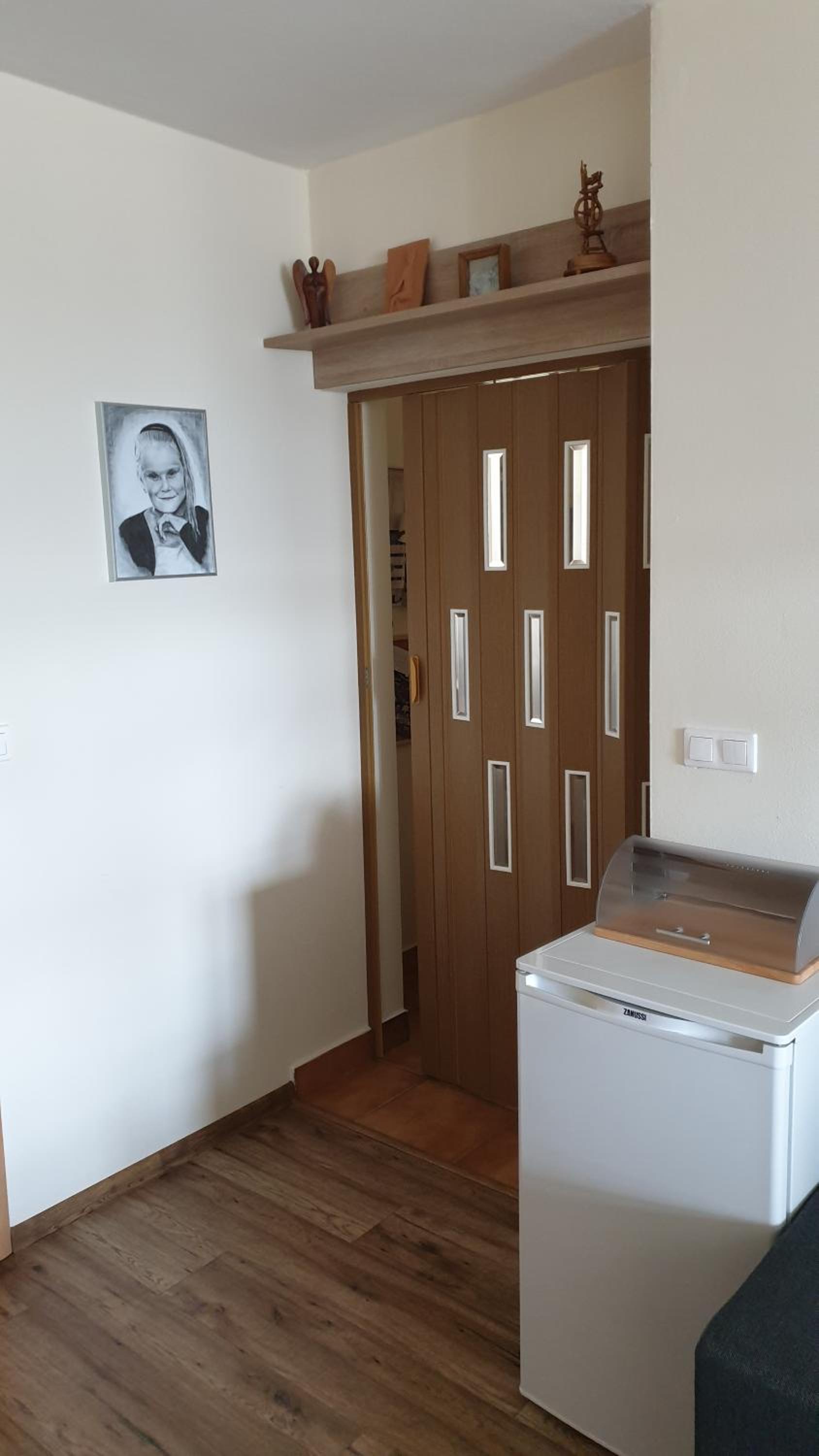One-Bedroom Apartment - Photo 18