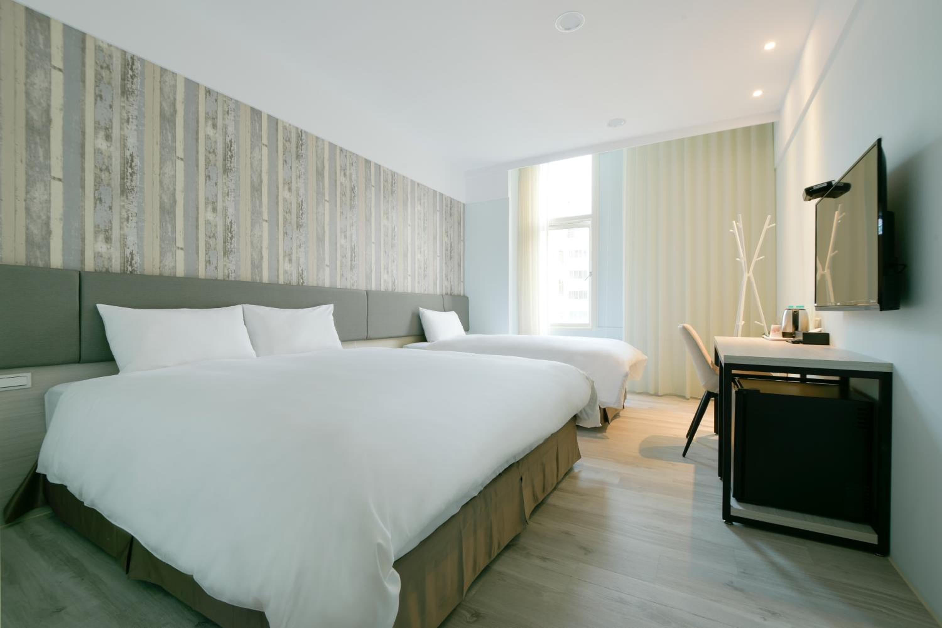 Deluxe Triple Room - Photo 1