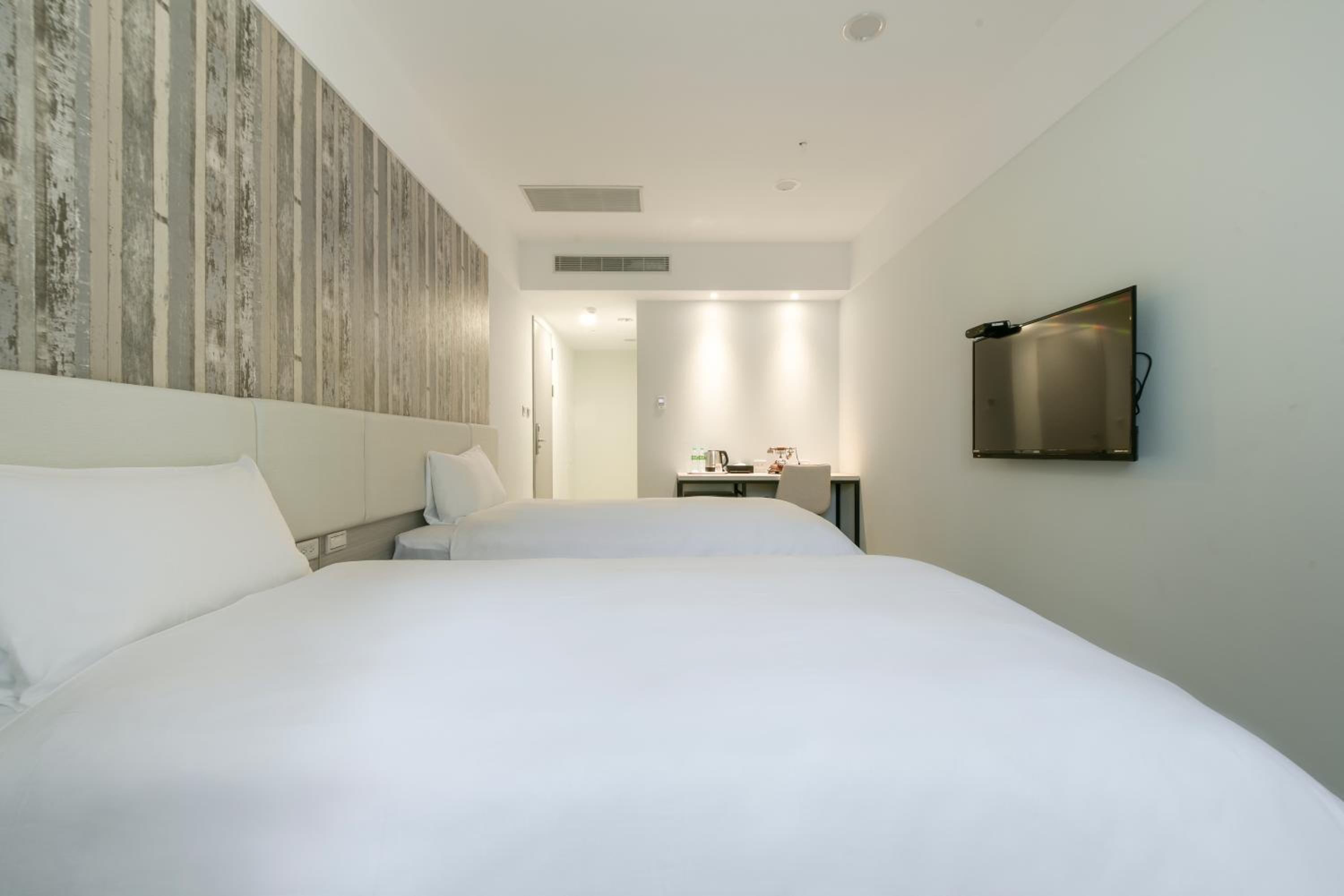 Deluxe Twin Room - Photo 4