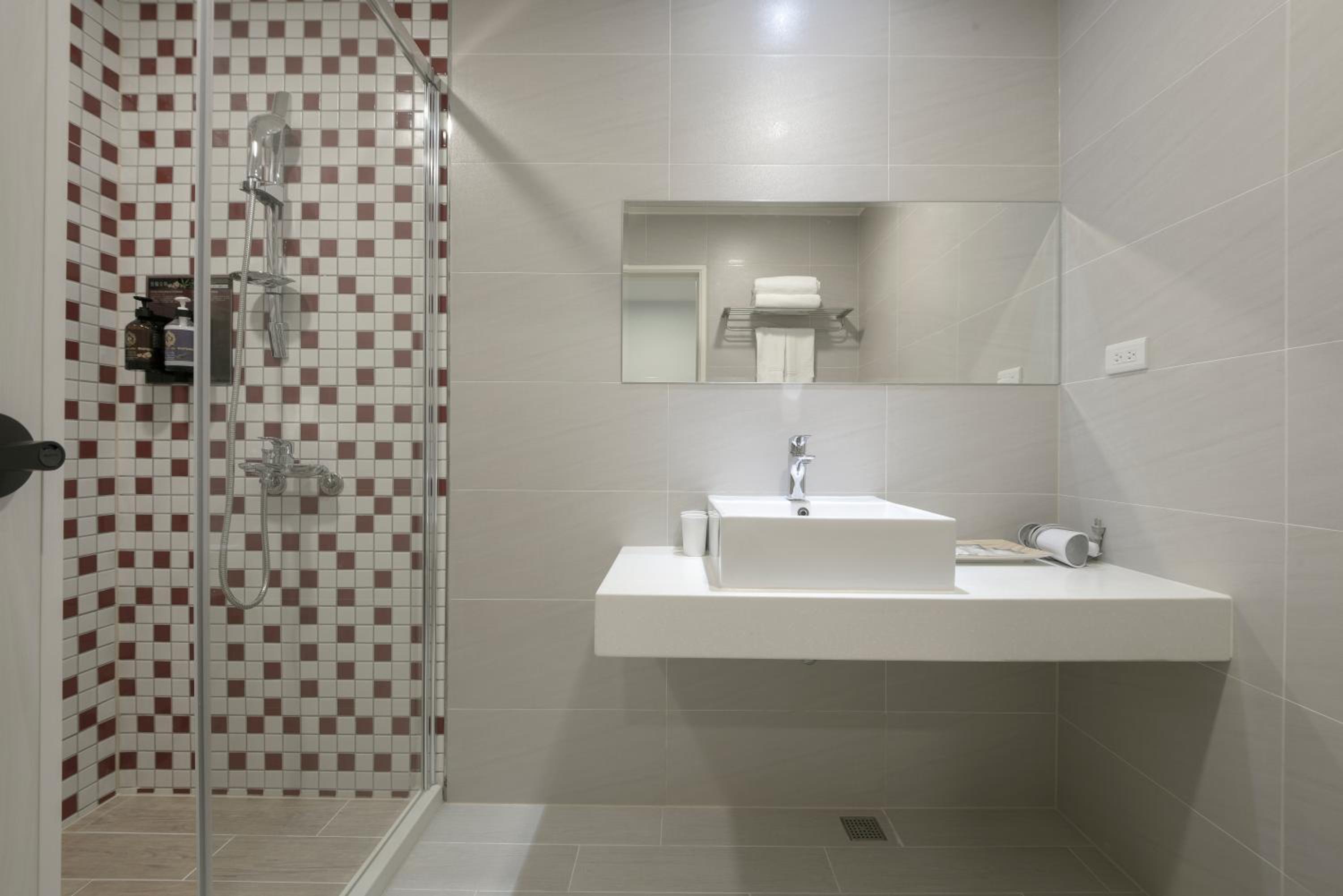 Superior Double Room - No Window - Photo 9