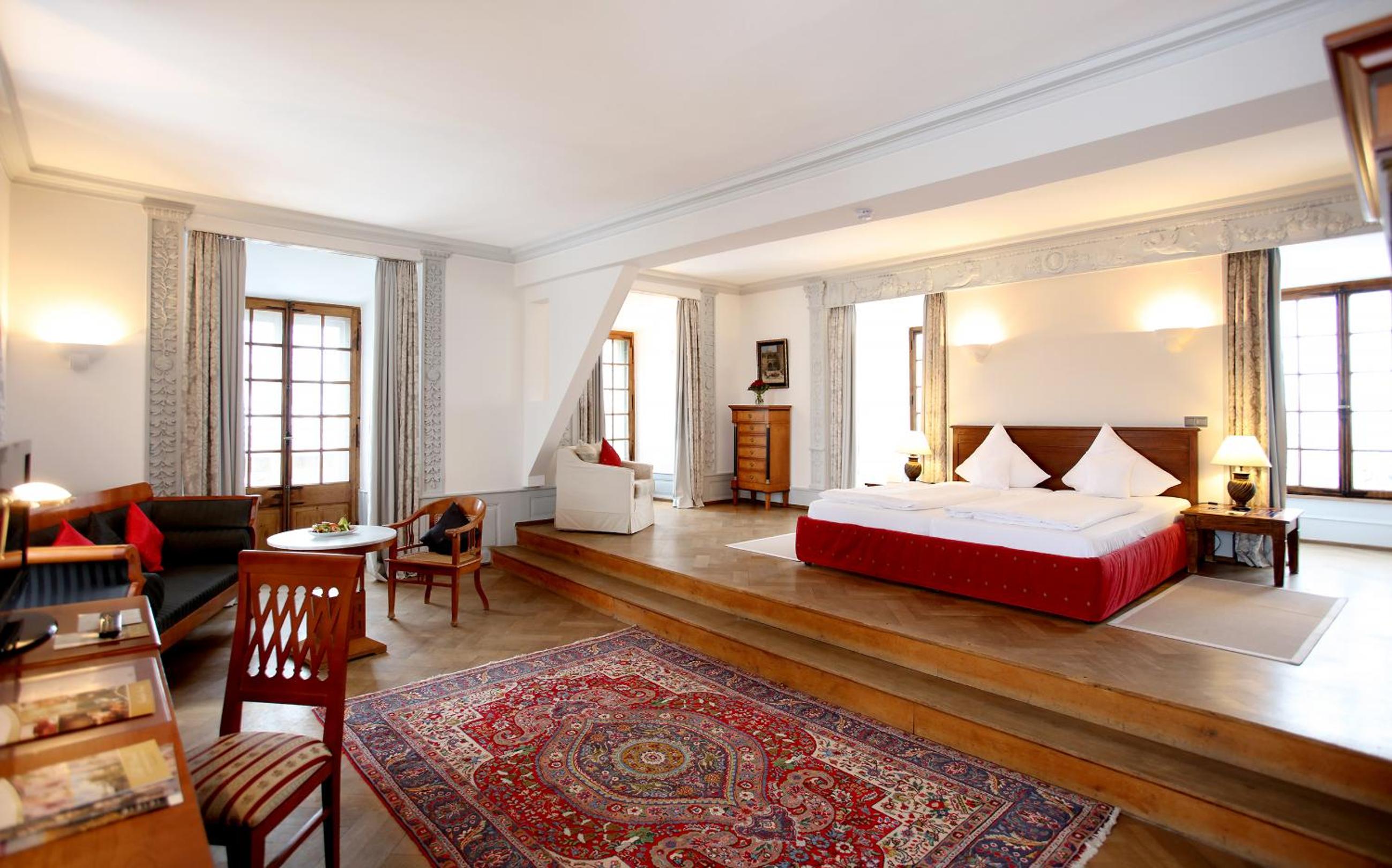 Deluxe Suite - Photo 1