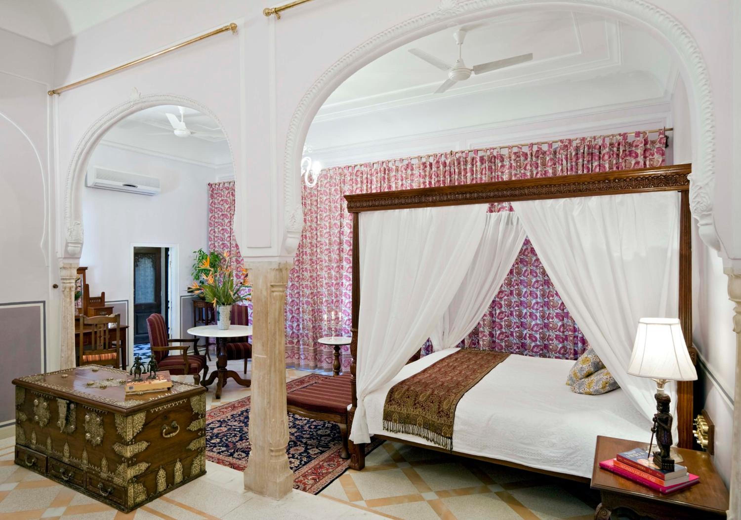 Deluxe Suite - Photo 1