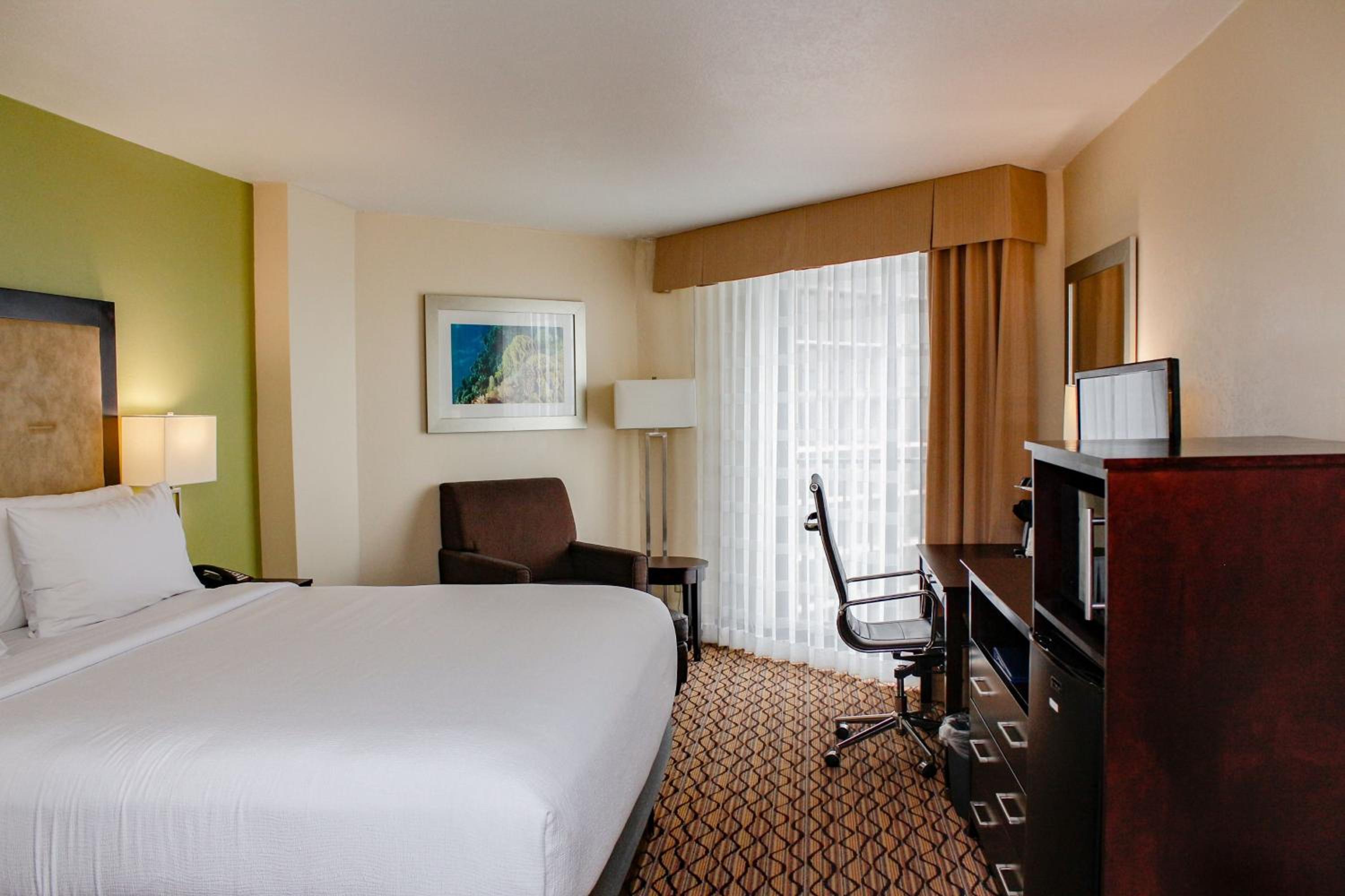 King Room with Ocean View photo 2