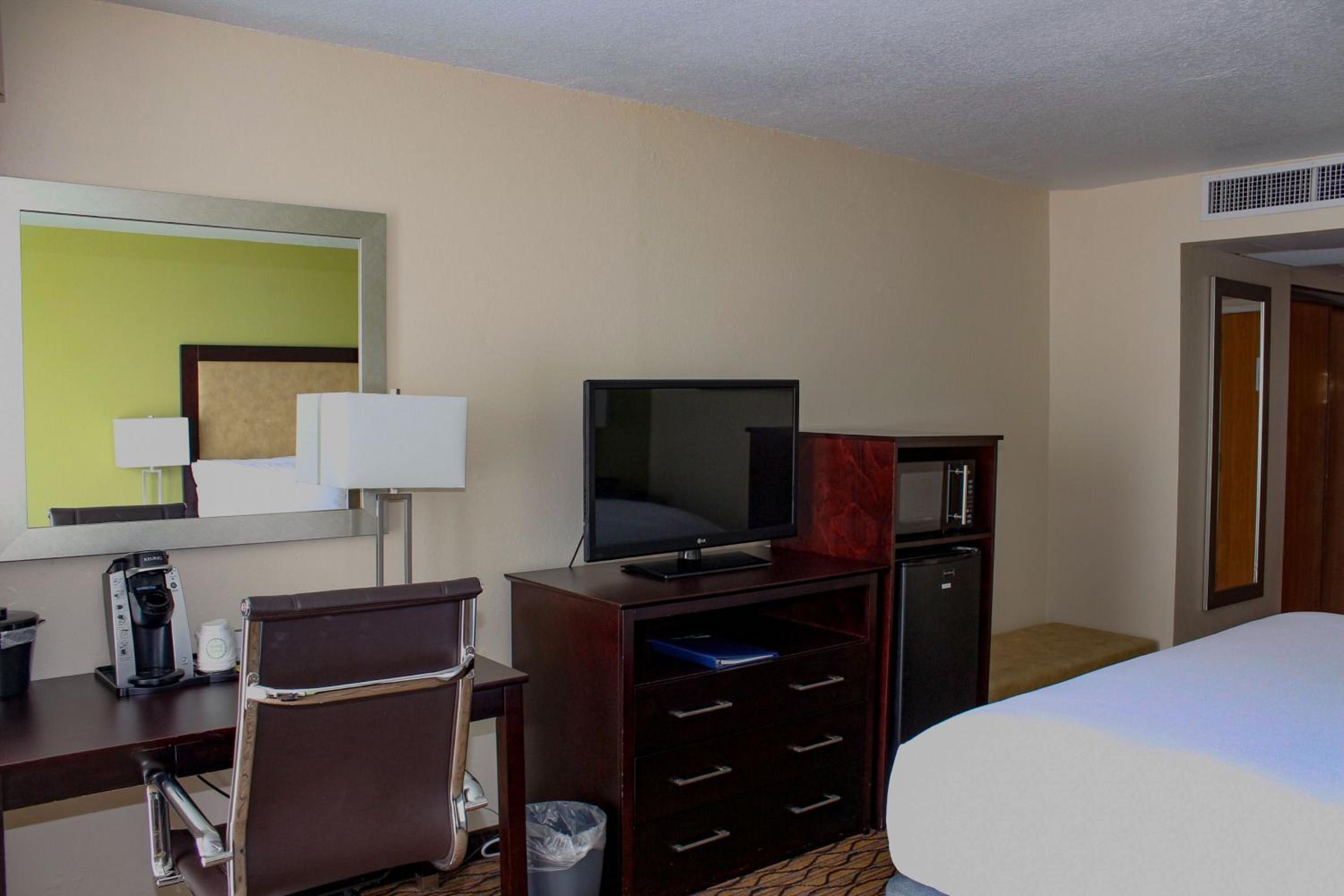King Room with Ocean View photo 3