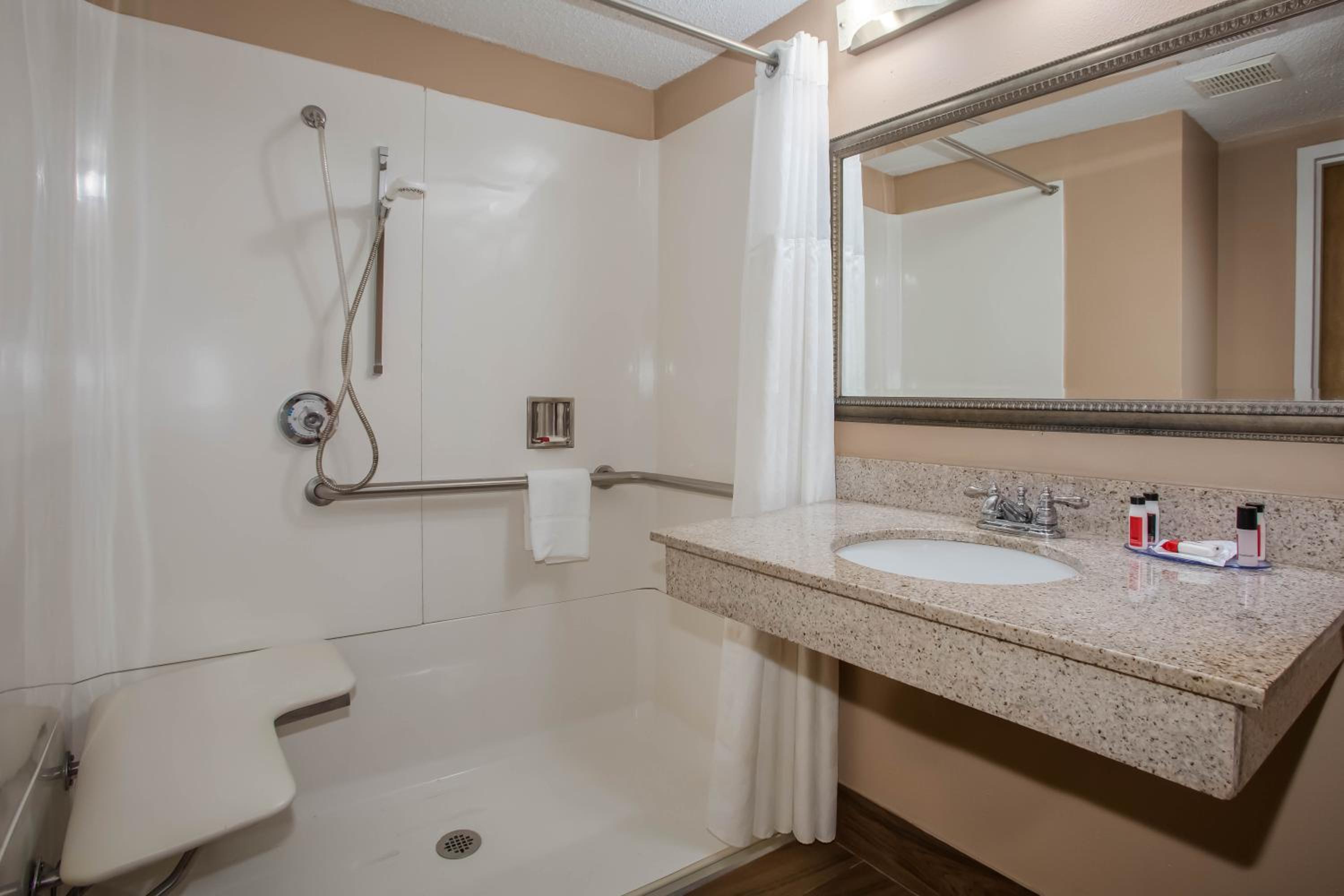 Double Room - Disability Access - Non-Smoking - Photo 3