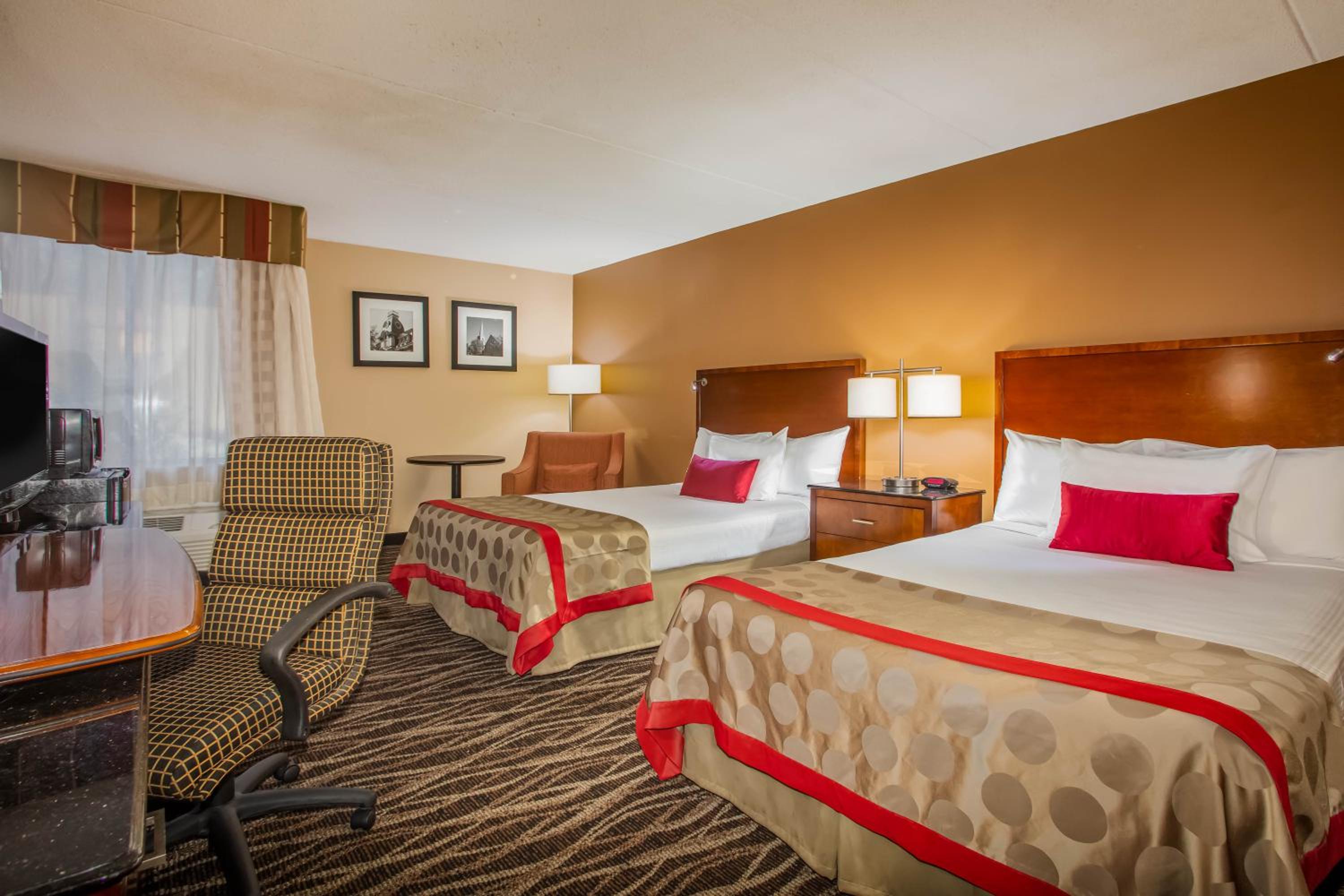 Double Room with Two Double Beds - Non-Smoking - Photo 1