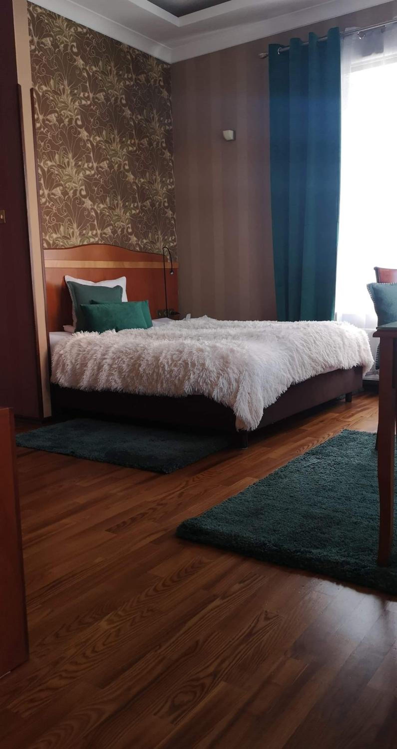 Deluxe Double or Twin Room - Photo 5
