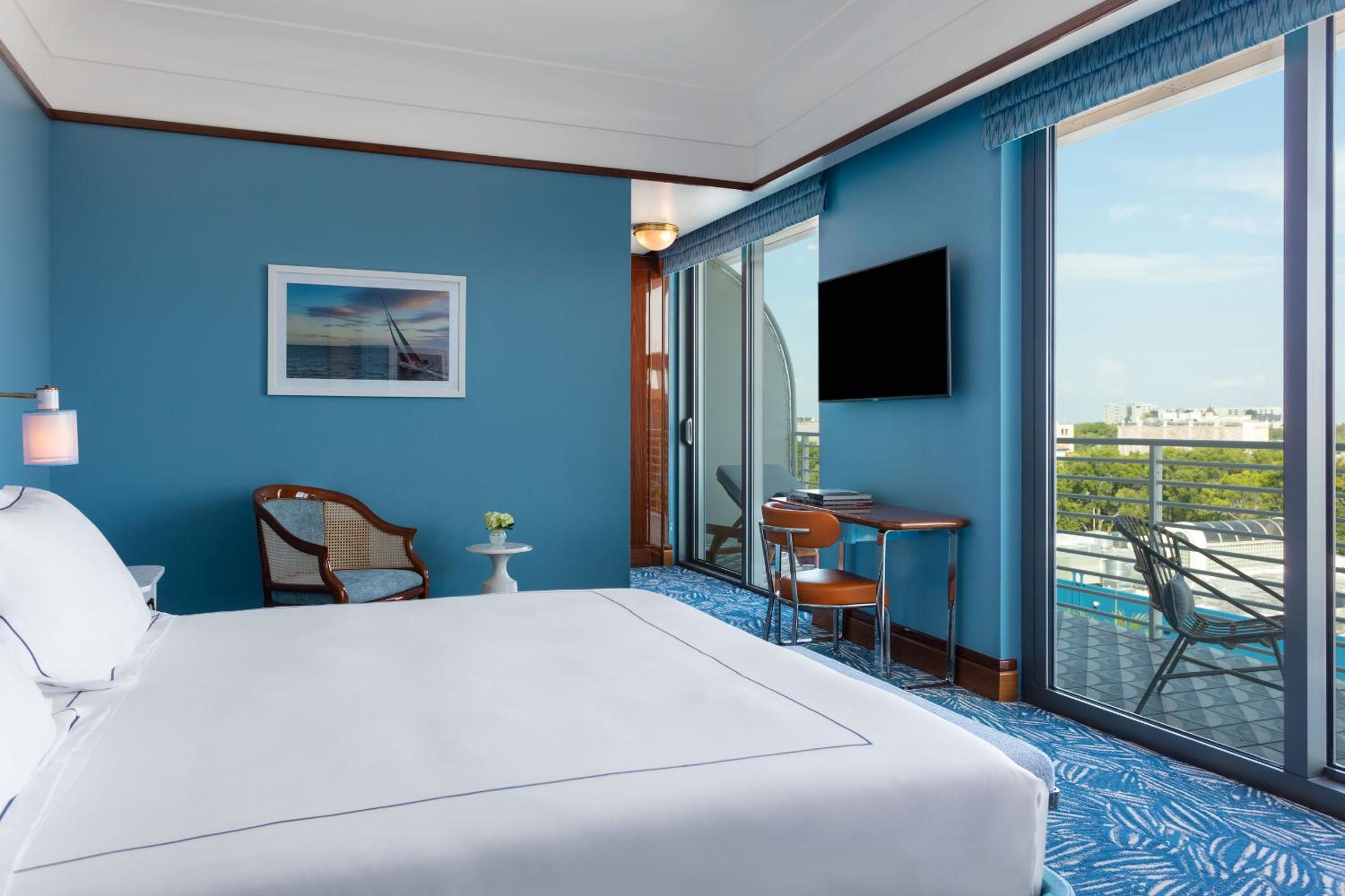 Presidential Suite thumbnail 6
