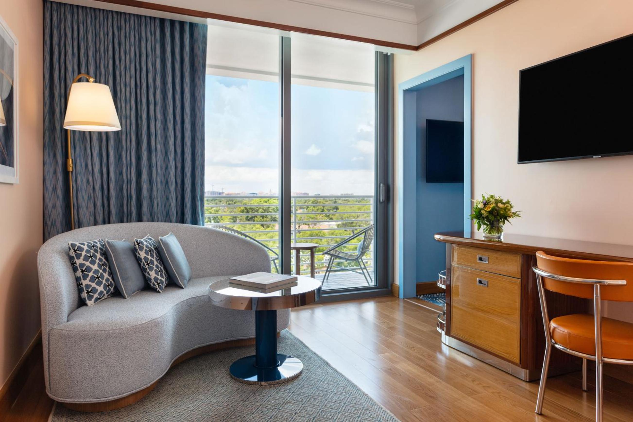 Signature Suite (Non Smoking) (Accessible)