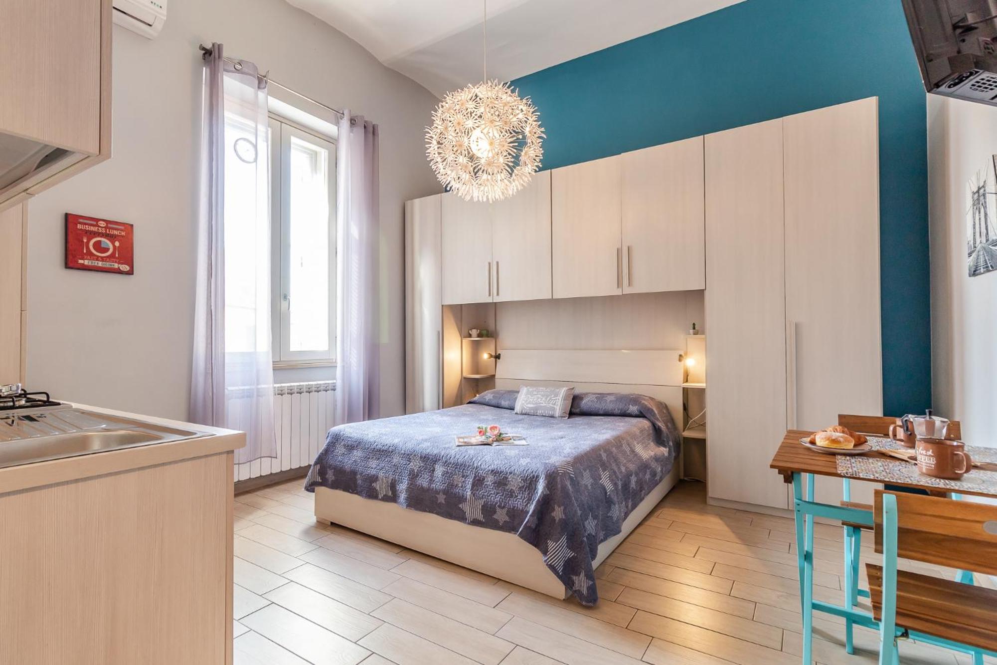 Studio Apartment photo 1