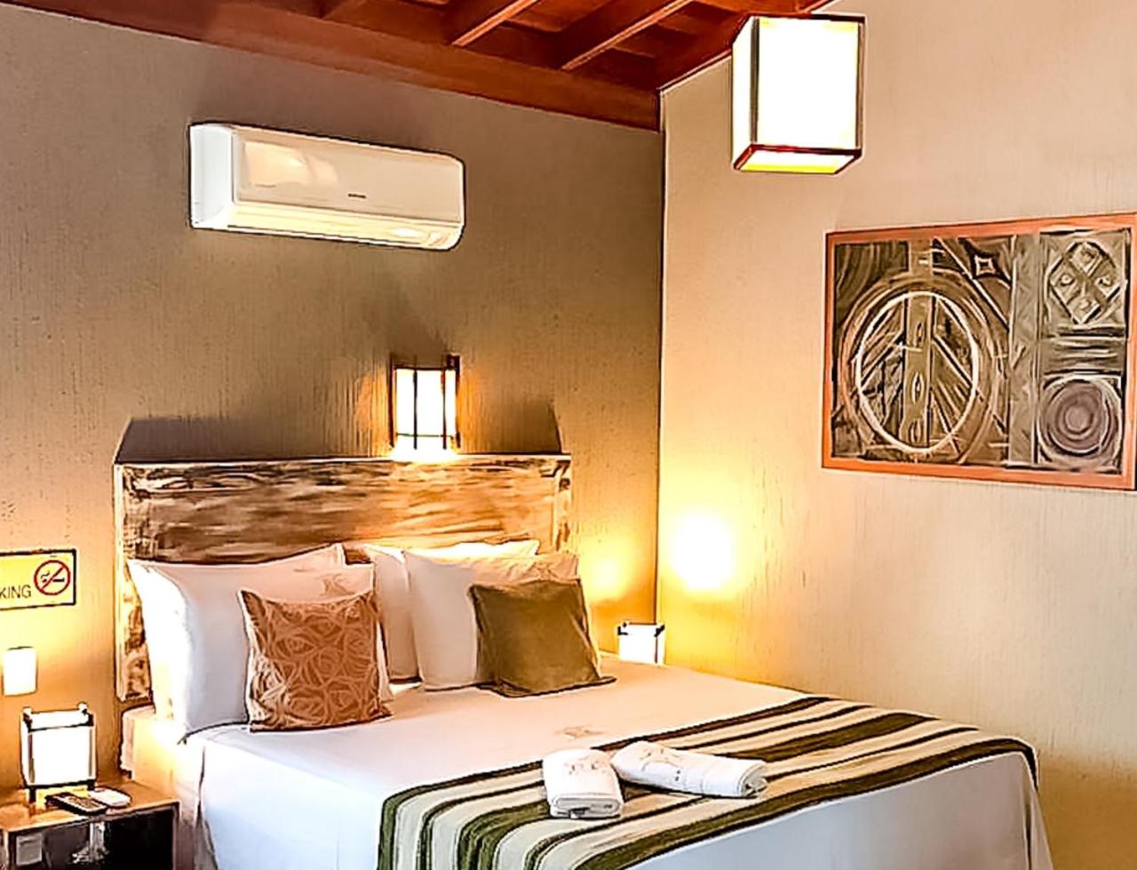 Deluxe King Suite - Photo 10