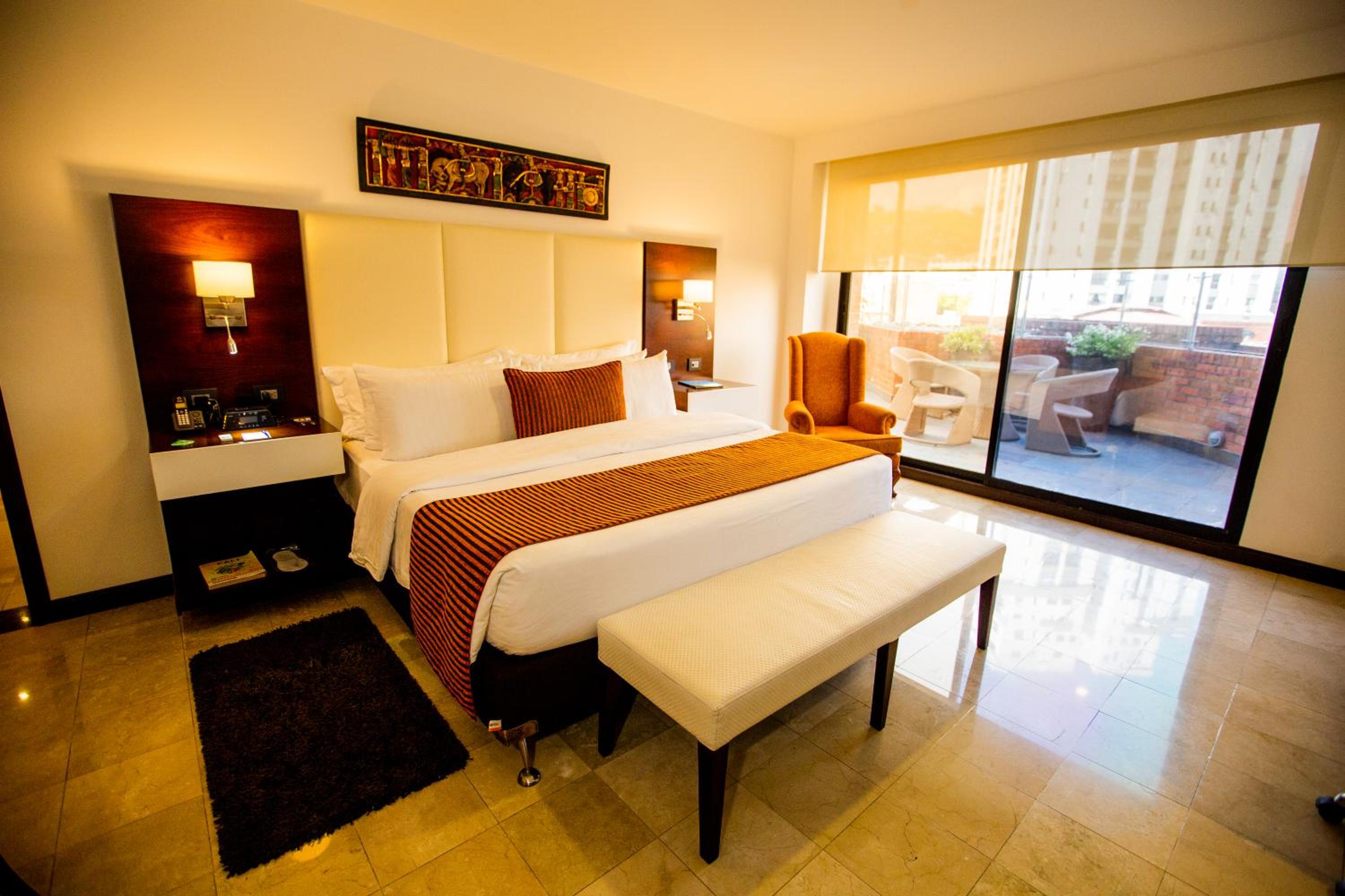 King Suite With Balcony photo 3