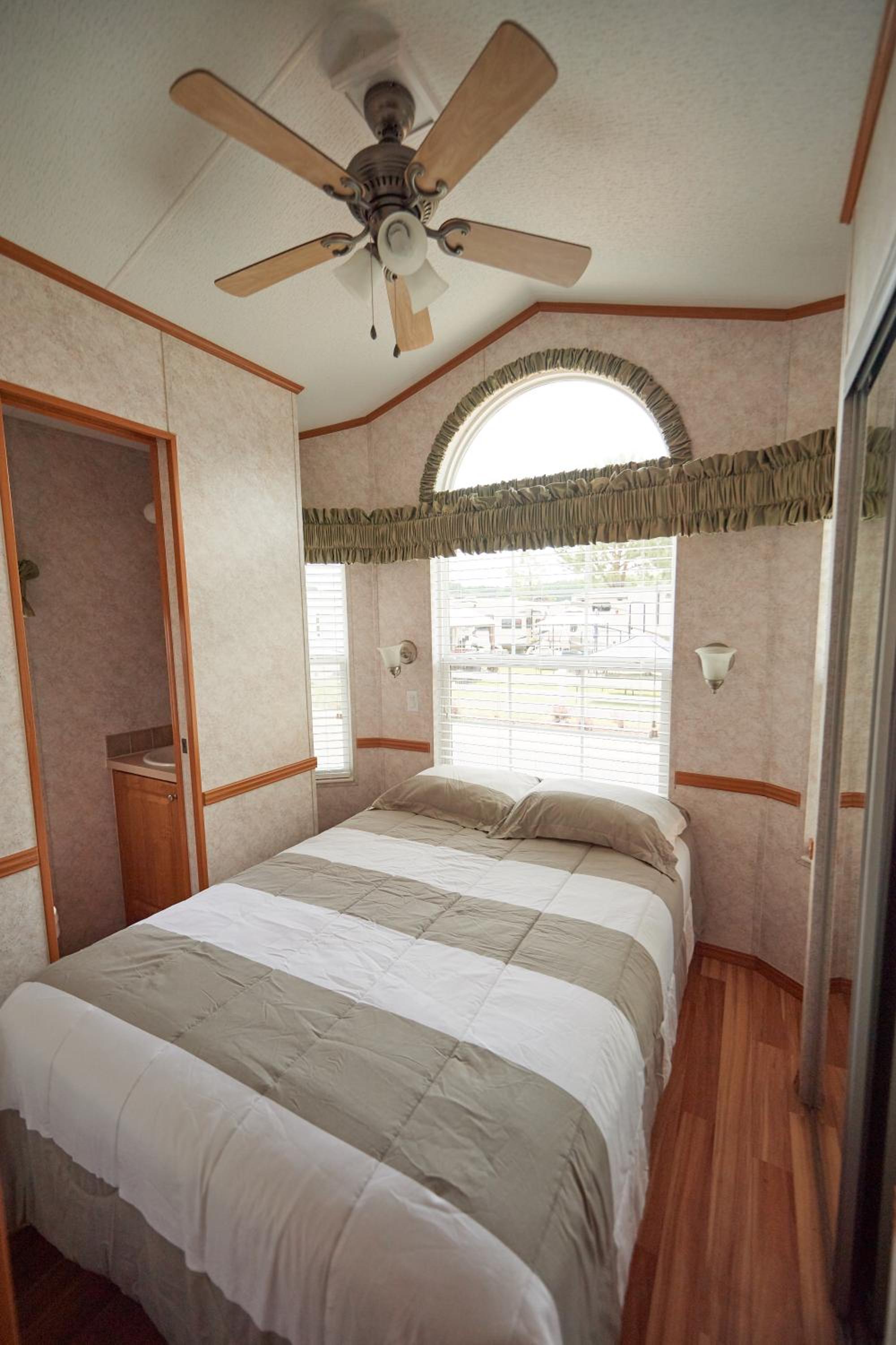 Two-Bedroom Cottage photo 3