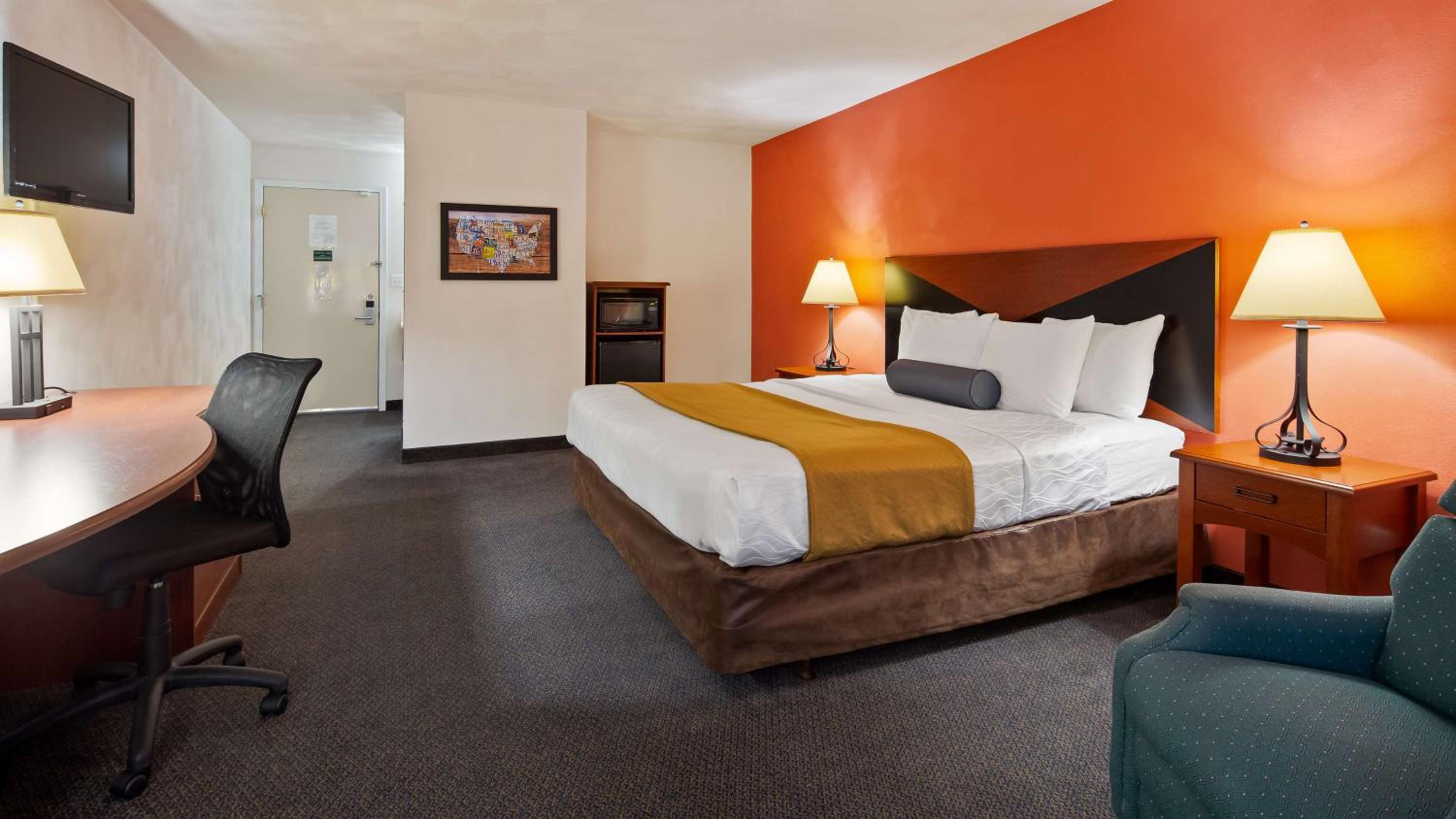 King Room - Non-Smoking - Photo 1