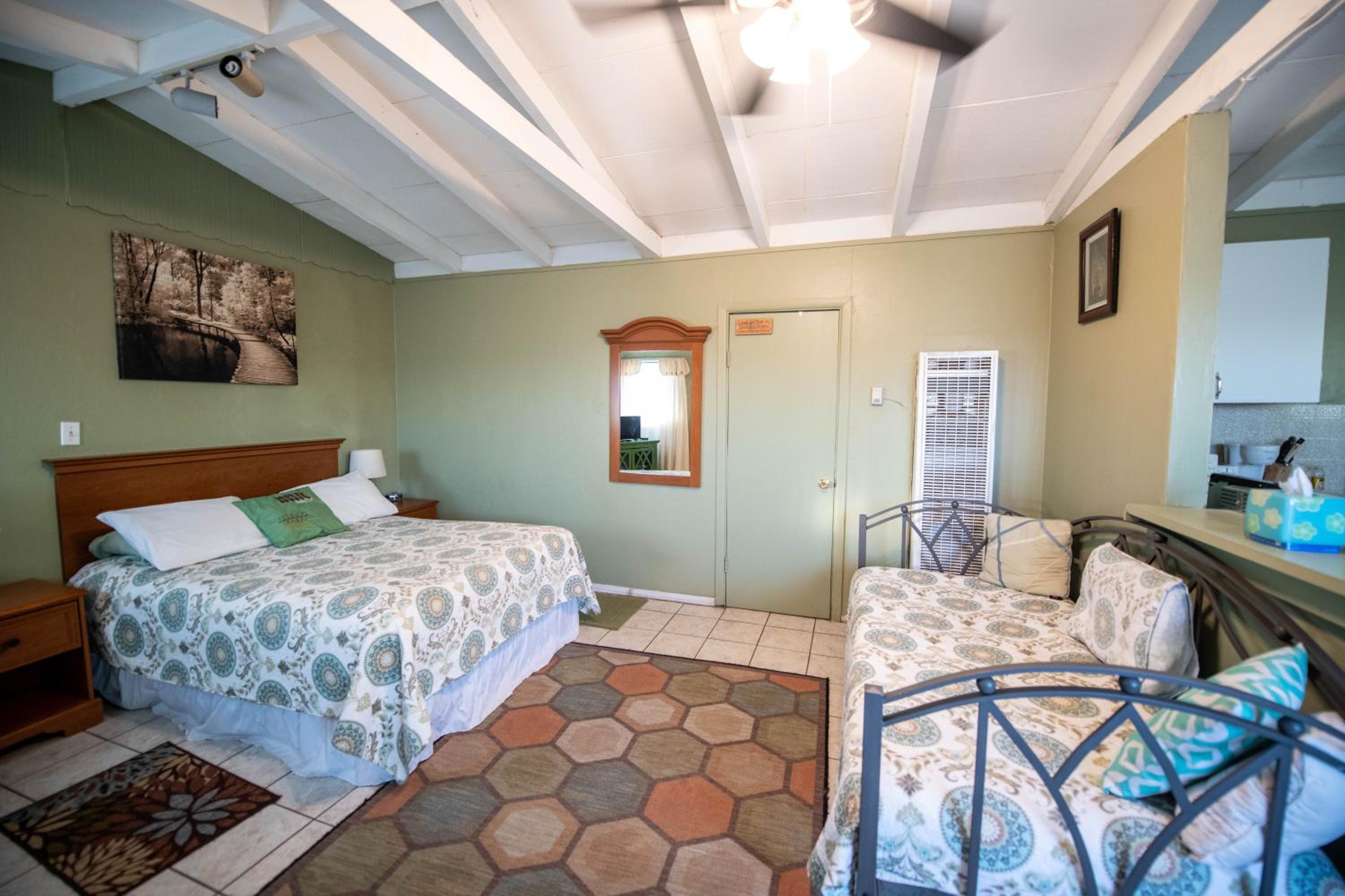 Deluxe Double Room - Photo 4