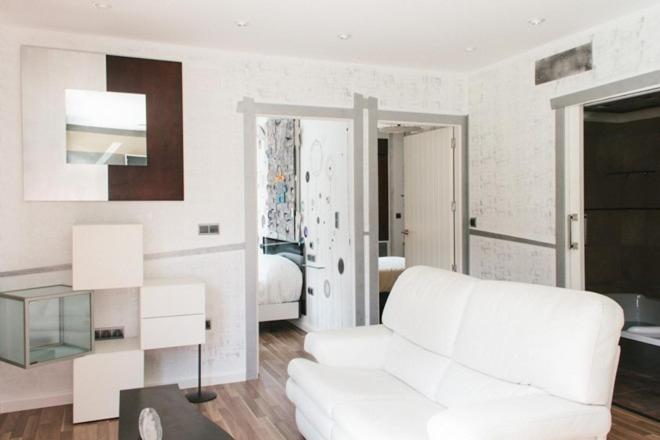 Two-Bedroom Suite - Photo 16