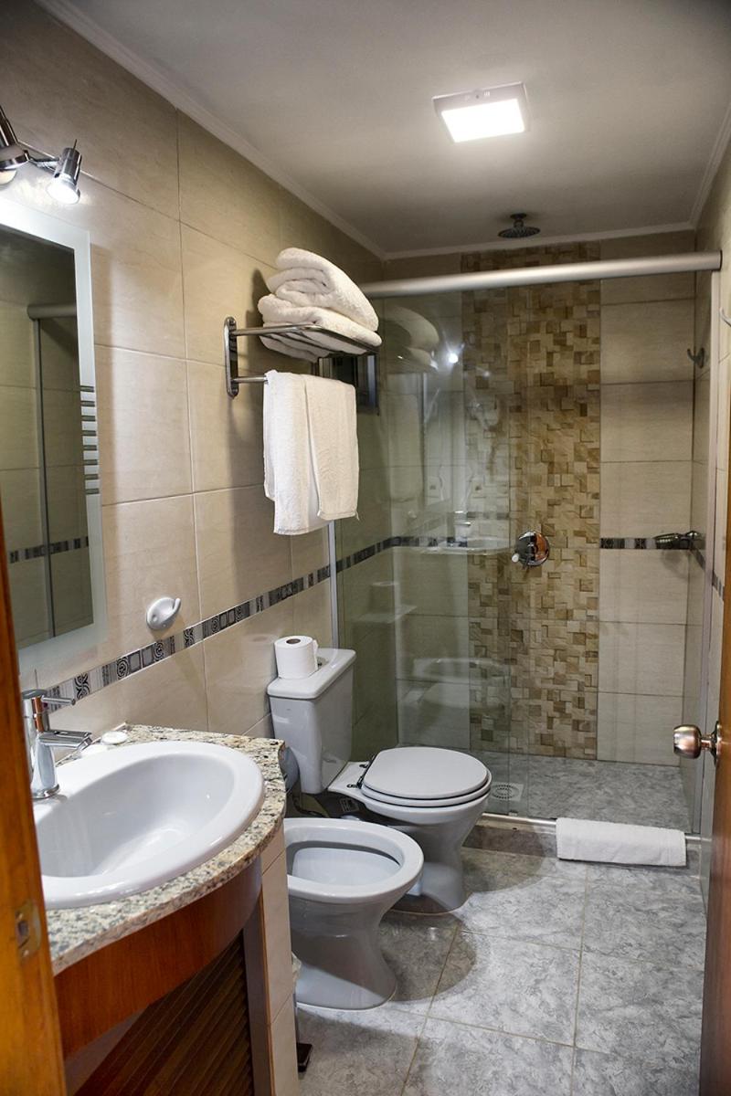 Deluxe King Room photo 2