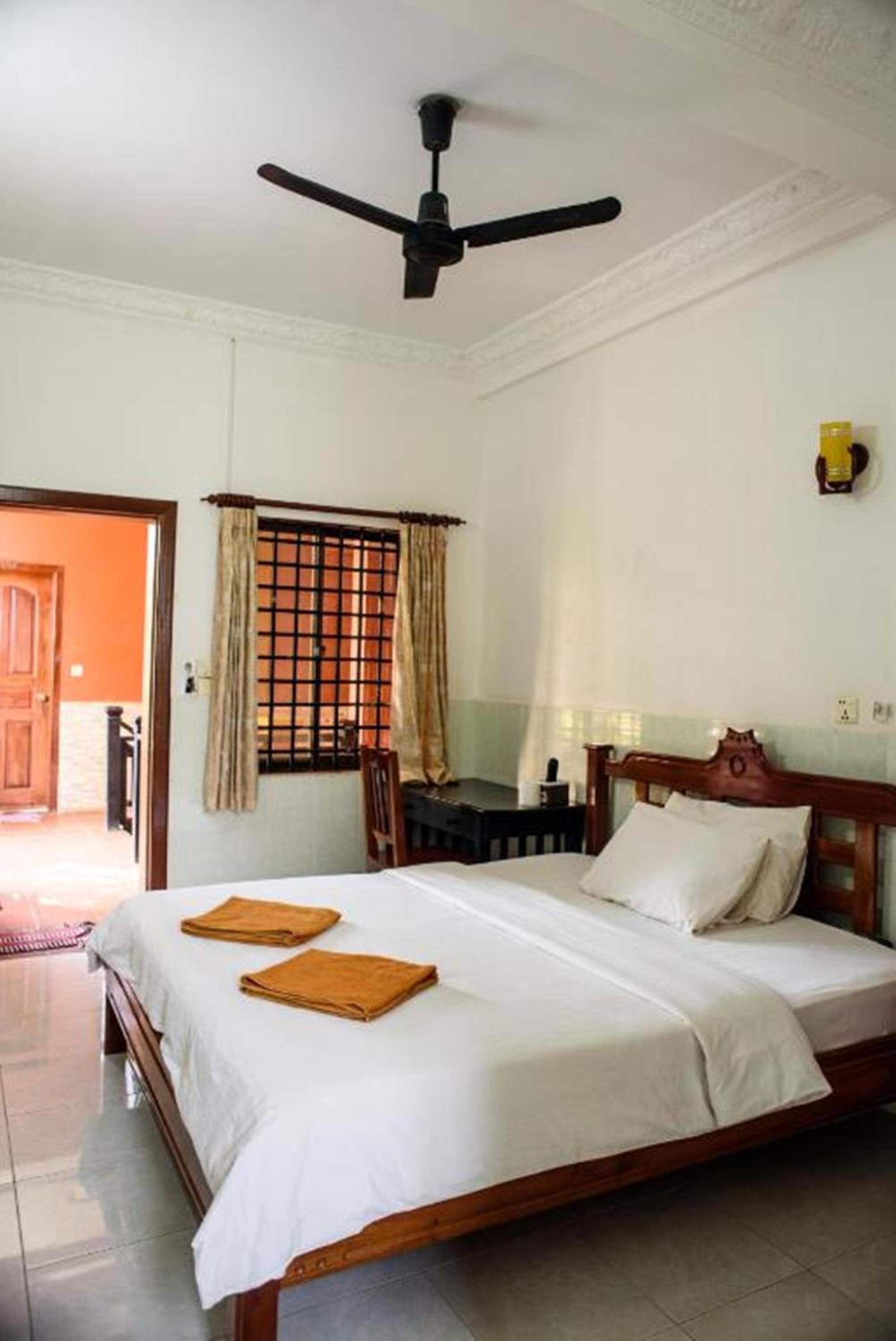 Standard Double Room - Photo 7