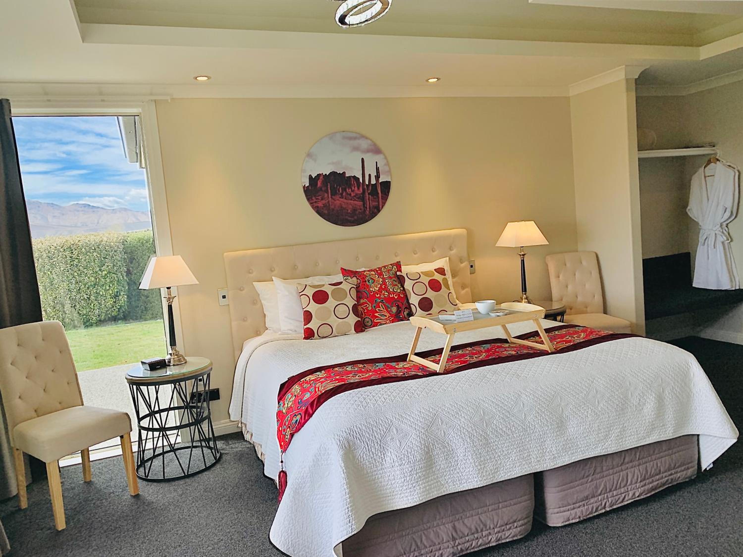 Superior King Room 1 - Photo 9