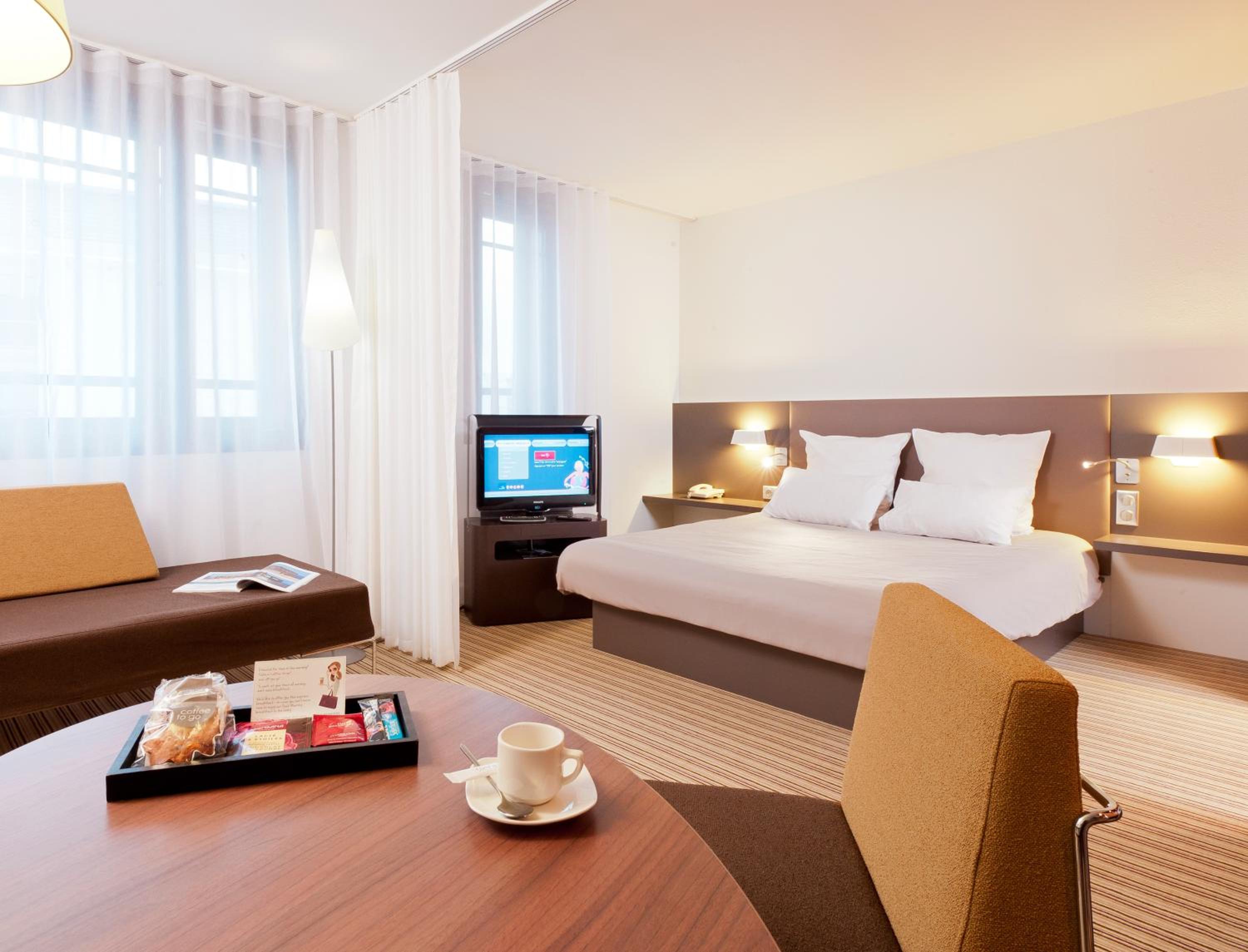 Superior Suite with Double Bed and Sofa Bed photo 3