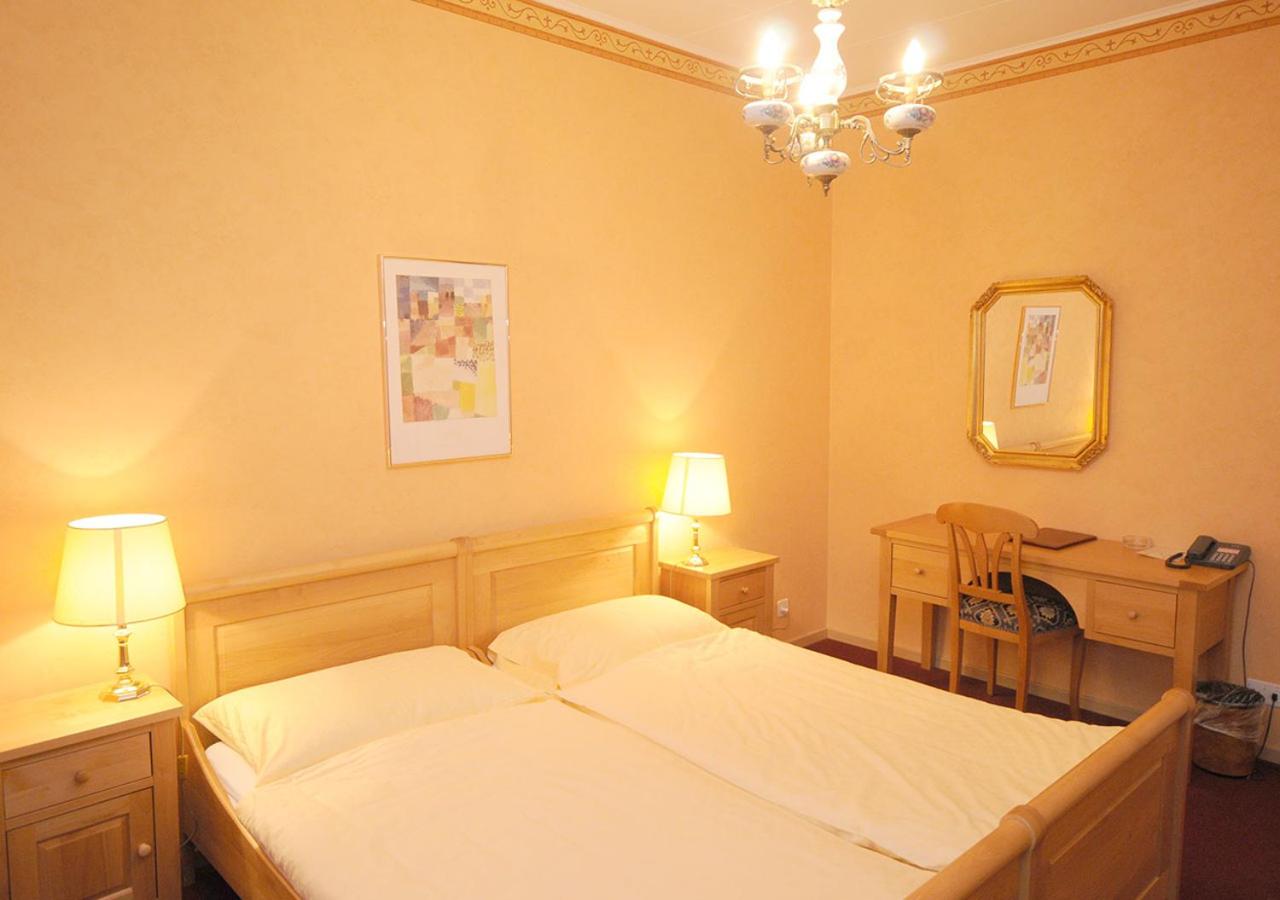 Standard Double Room - Photo 7